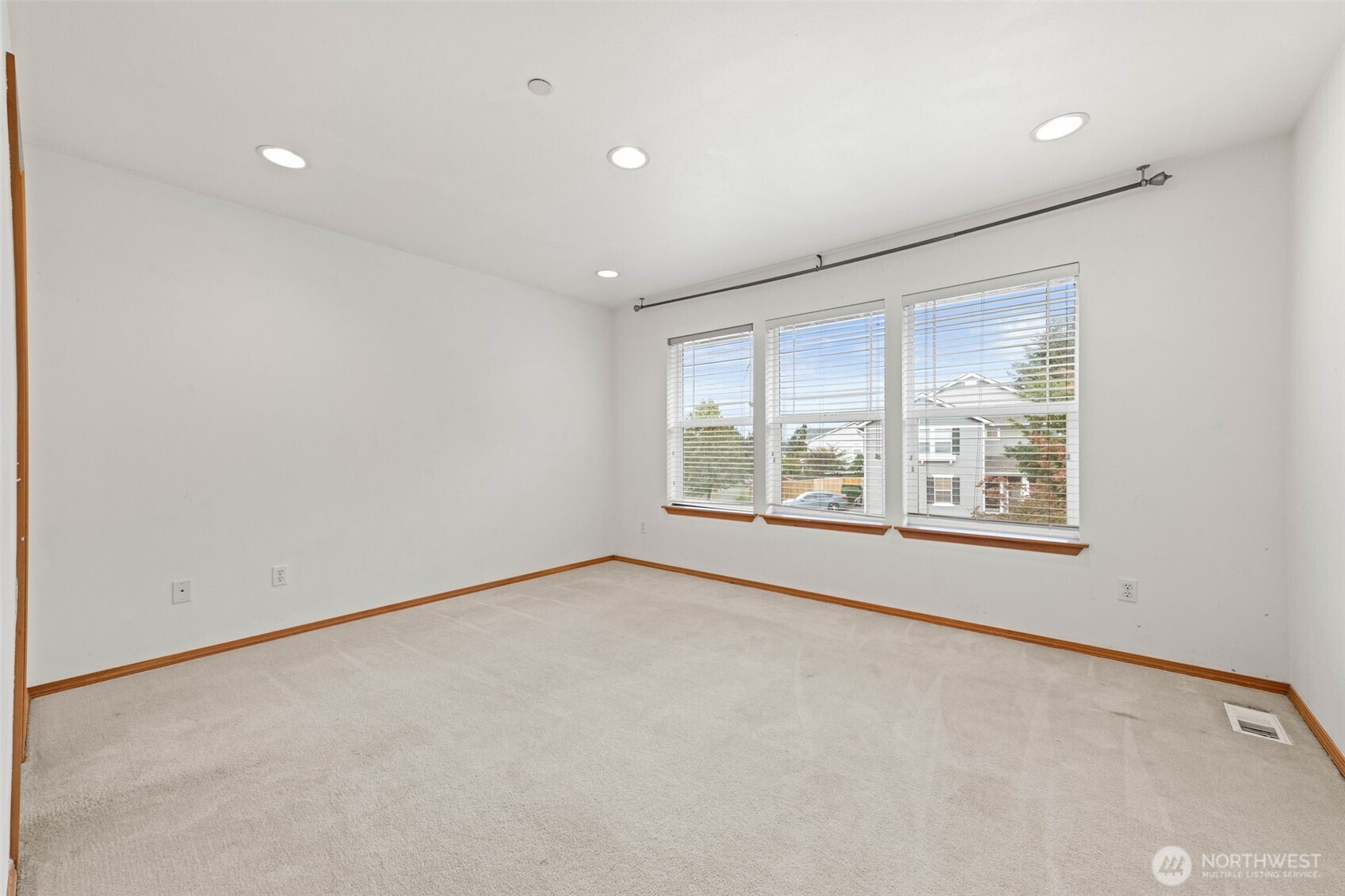 1799 Burnside Avenue Property Photo 28