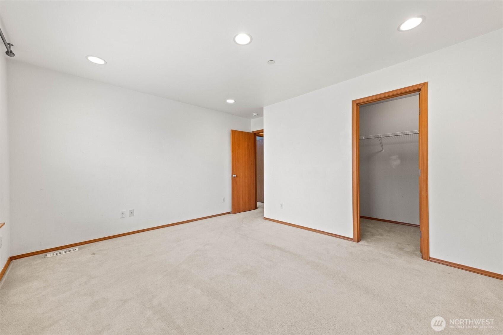 1799 Burnside Avenue Property Photo 29