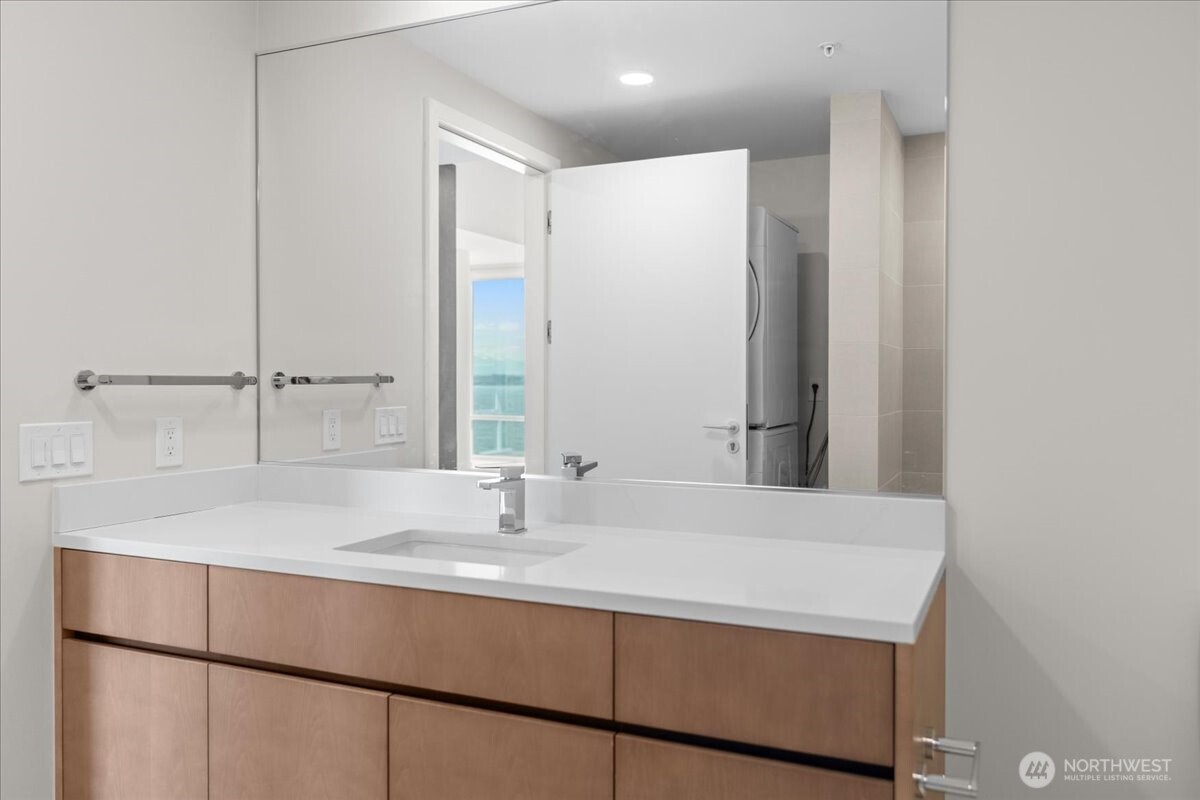 121 Stewart Street 2507 Property Photo 10