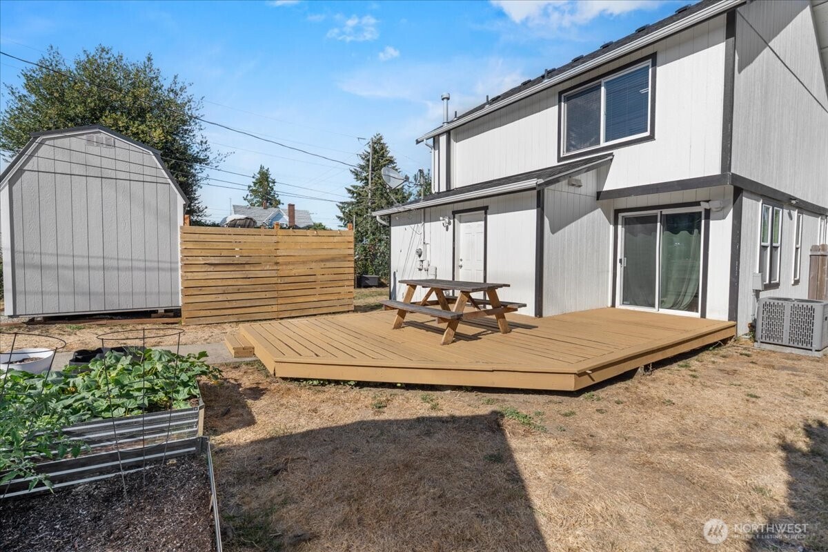 1506 S Cushman Avenue Property Photo 22