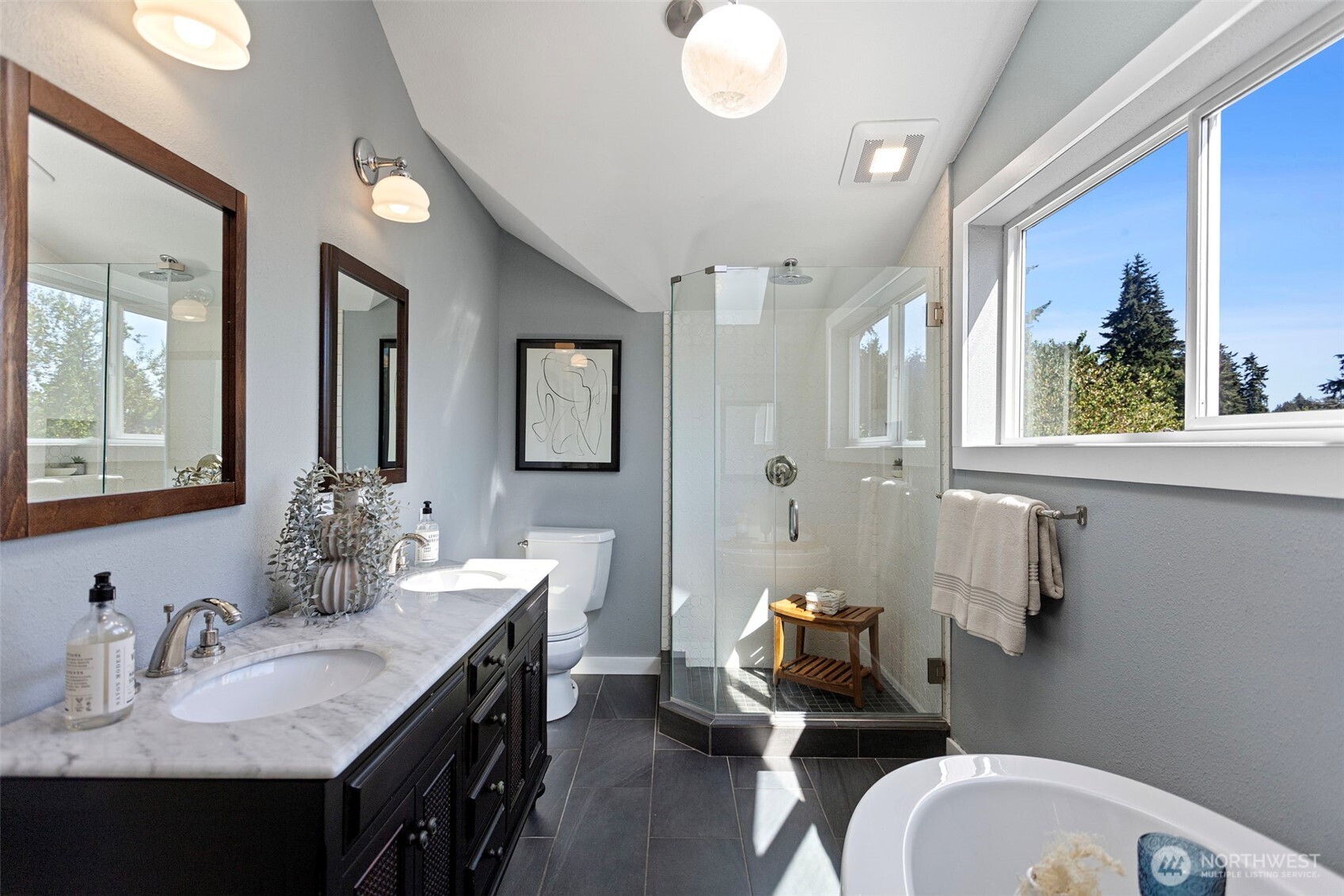 15520 Burke Avenue Property Photo 22