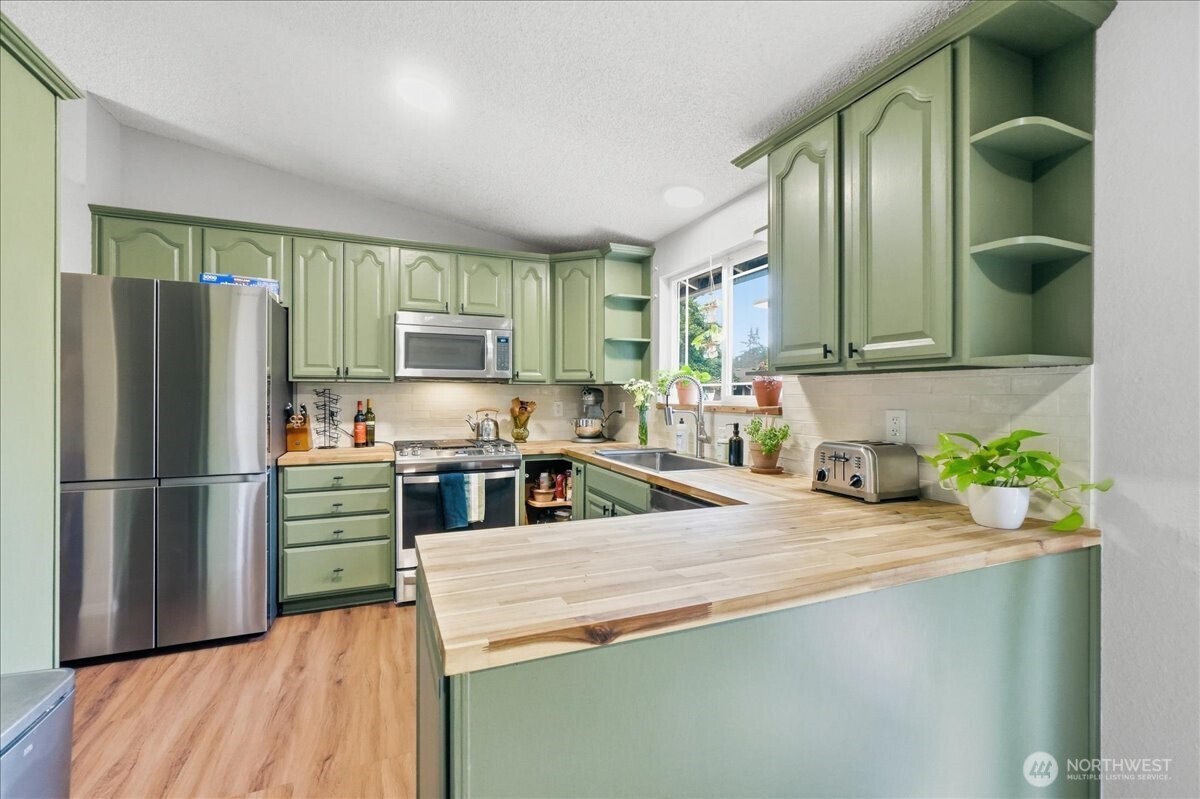 1013 187th Street Property Photo 10