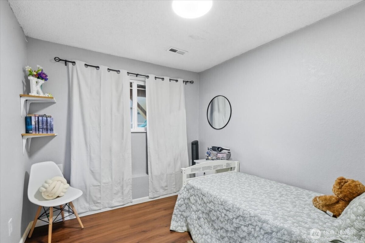 1013 187th Street Property Photo 22