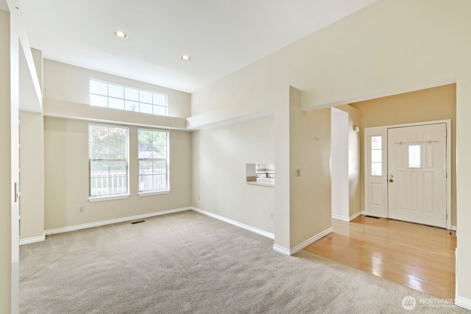 10063 Wallingford Avenue Property Photo 6