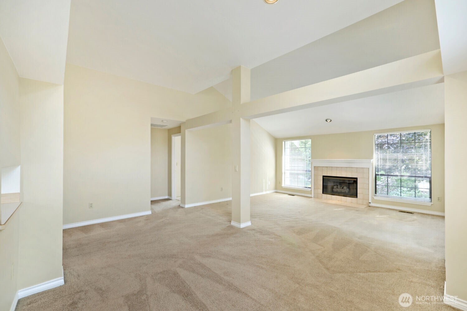 10063 Wallingford Avenue Property Photo 8