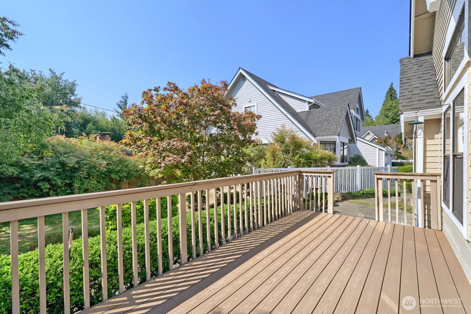 10063 Wallingford Avenue Property Photo 28