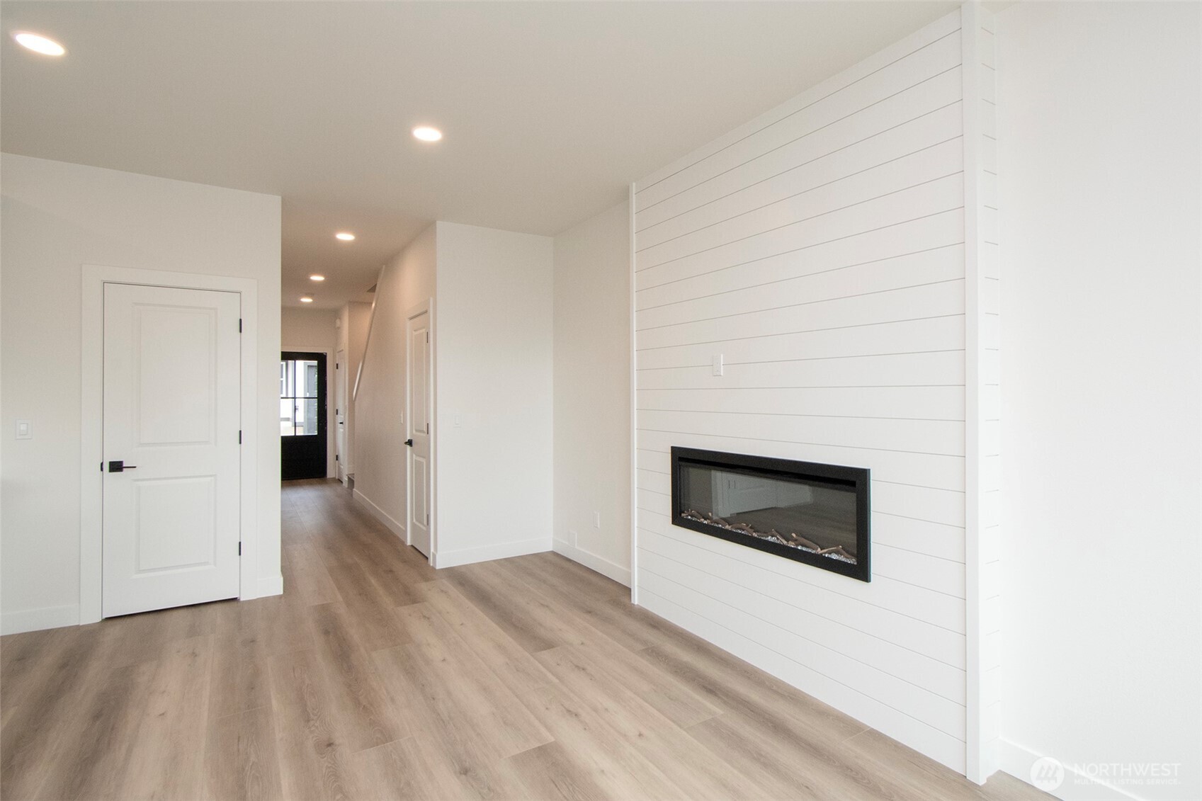 1106 W Lauridsen A Property Photo 5