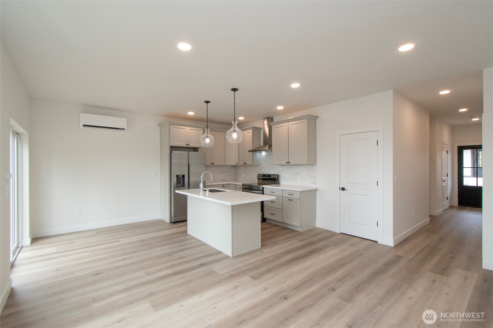 1106 W Lauridsen A Property Photo 6