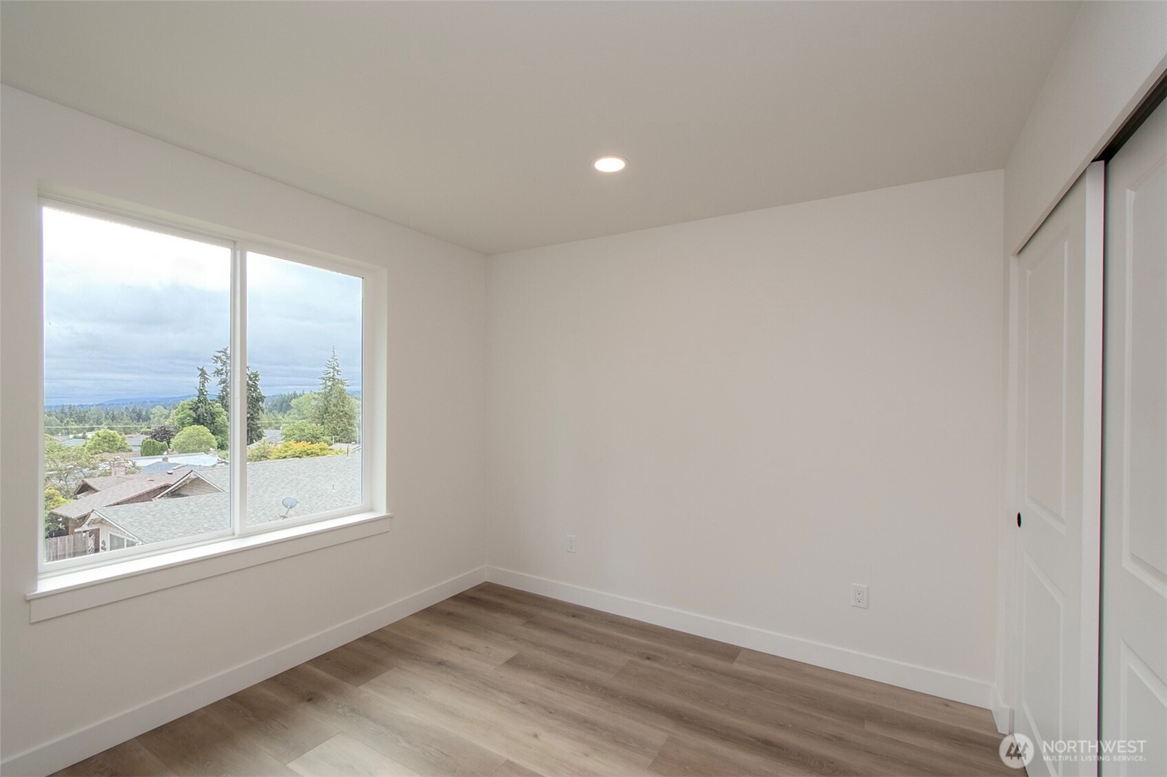 1106 W Lauridsen A Property Photo 24