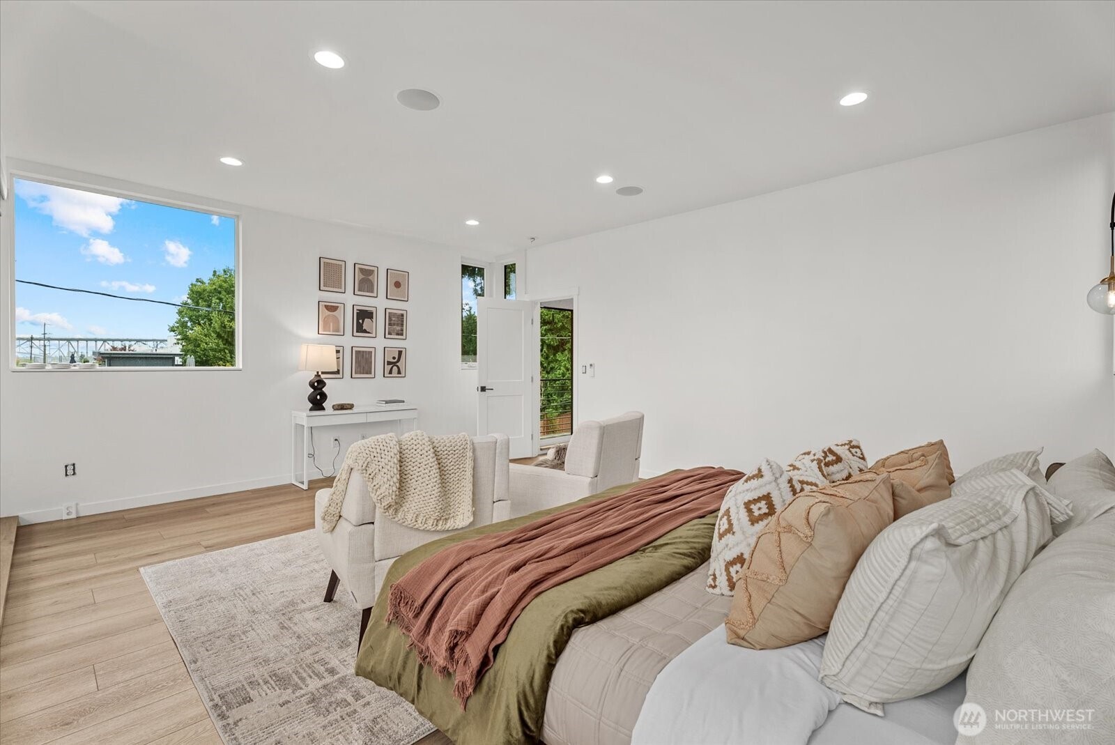 3111 Queen Anne Avenue Property Photo 24