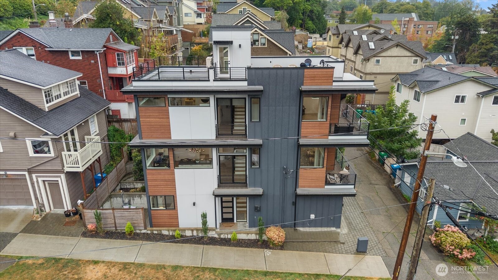 3111 Queen Anne Avenue Property Photo 28