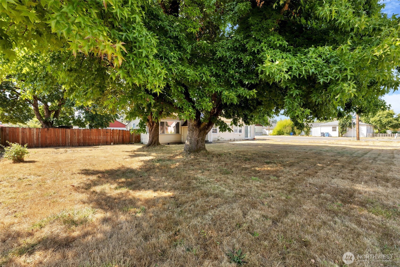 408 S Parkway Avenue Property Photo 3