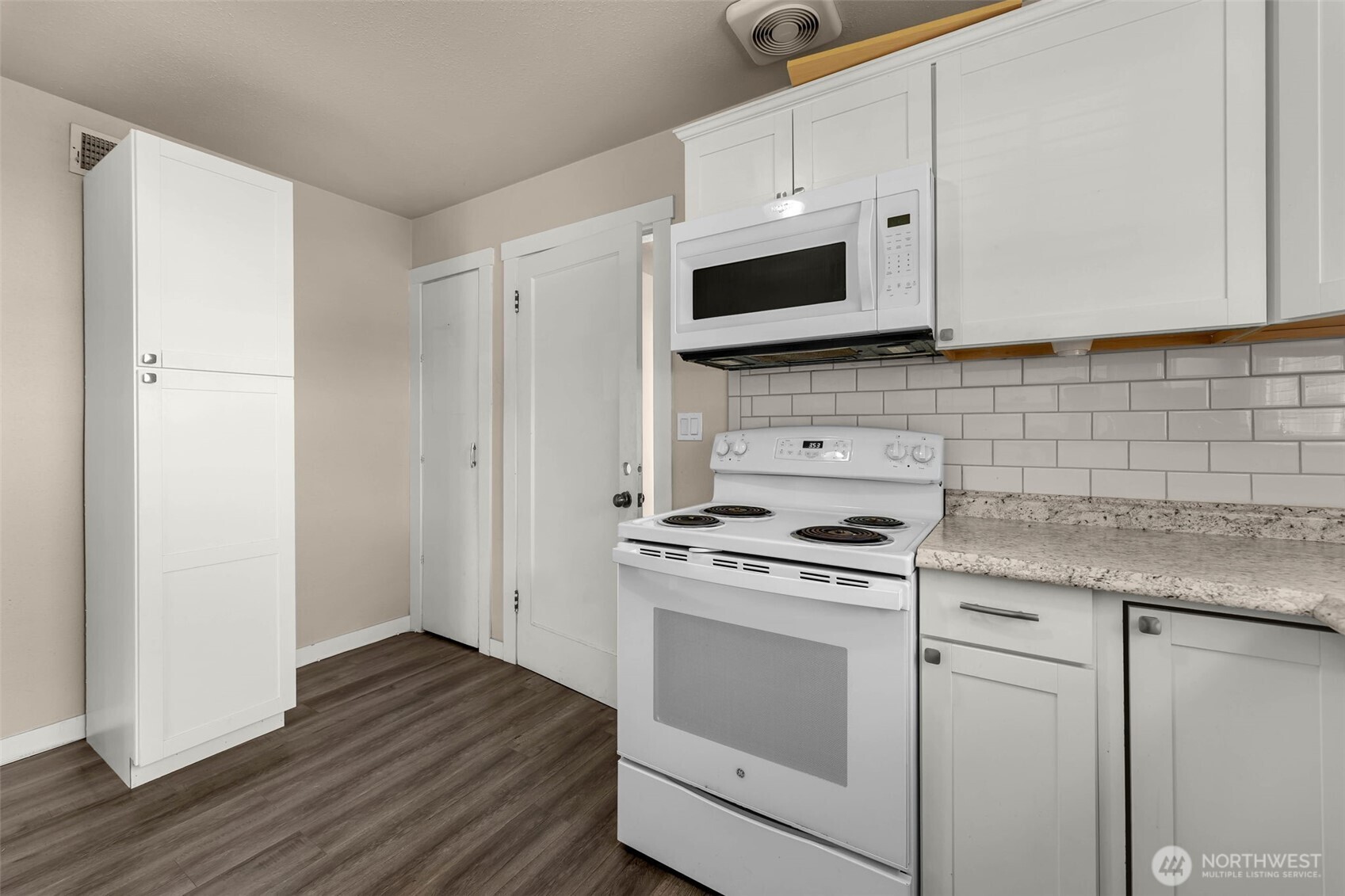 408 S Parkway Avenue Property Photo 11