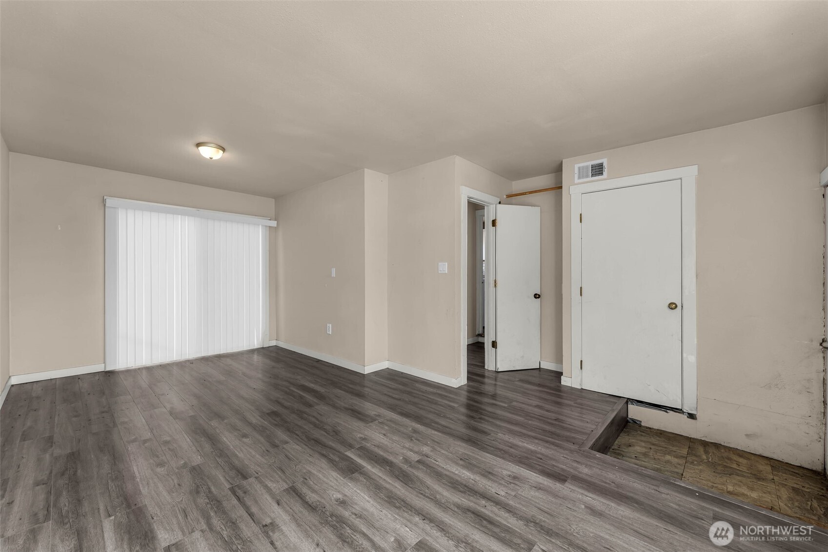 408 S Parkway Avenue Property Photo 15