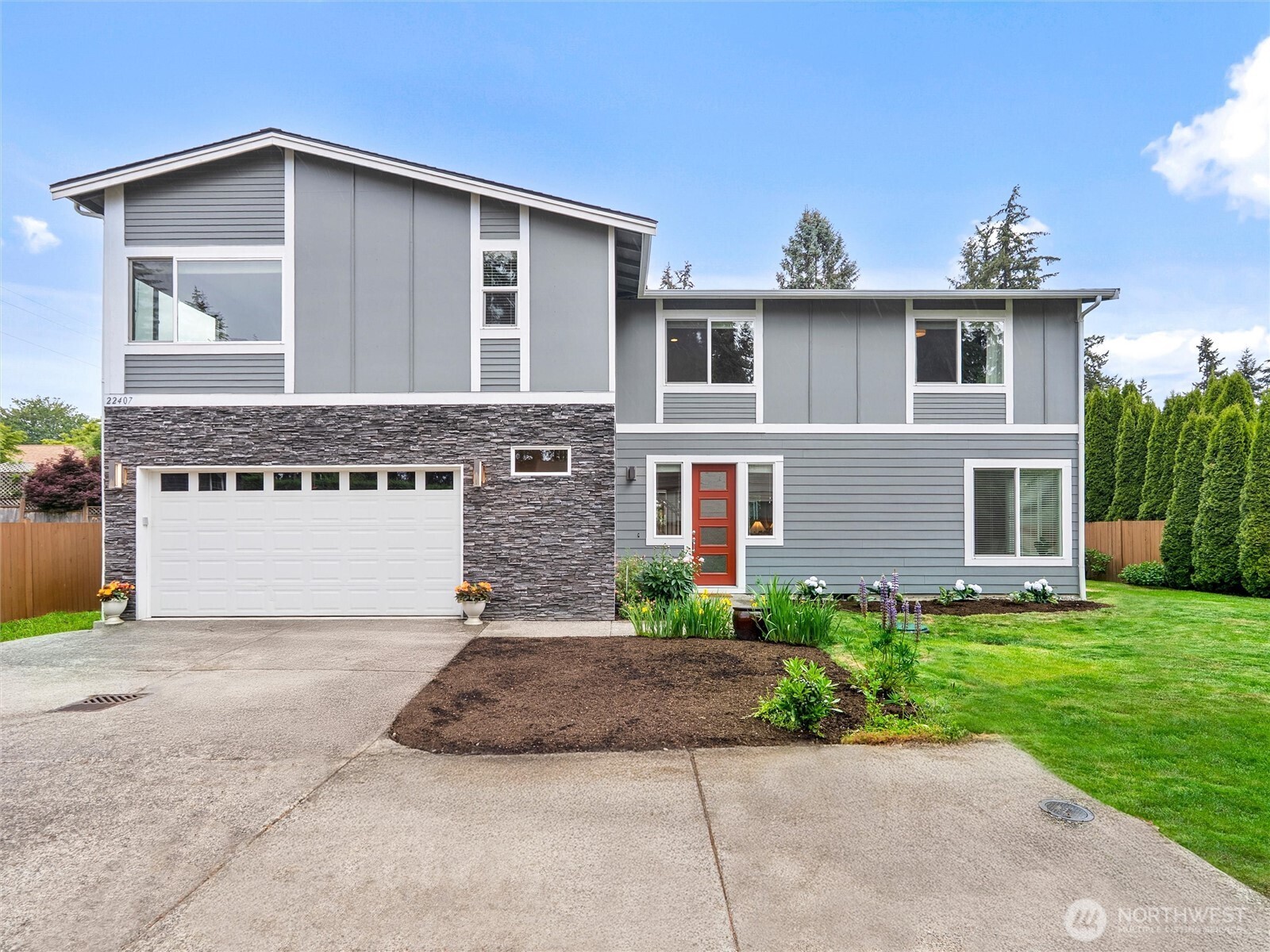 22407 96th Avenue Property Photo 1