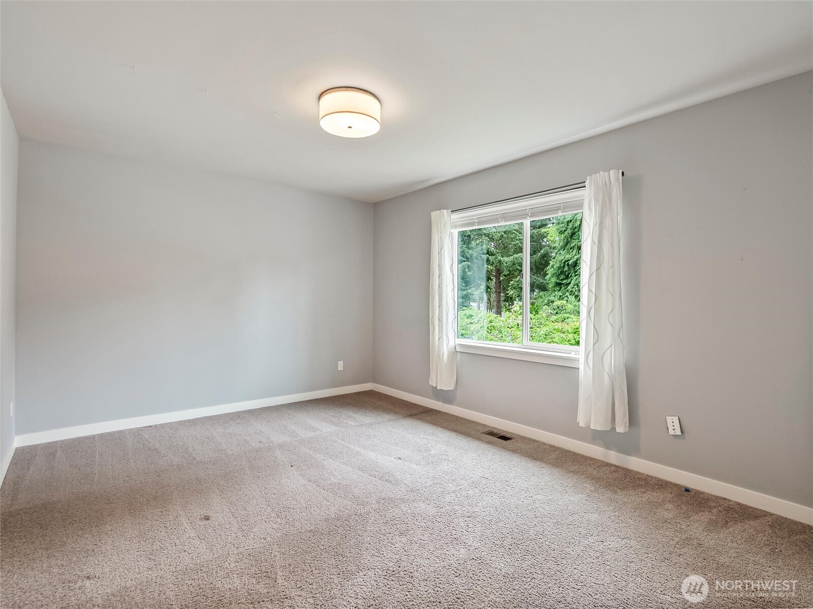 22407 96th Avenue Property Photo 28