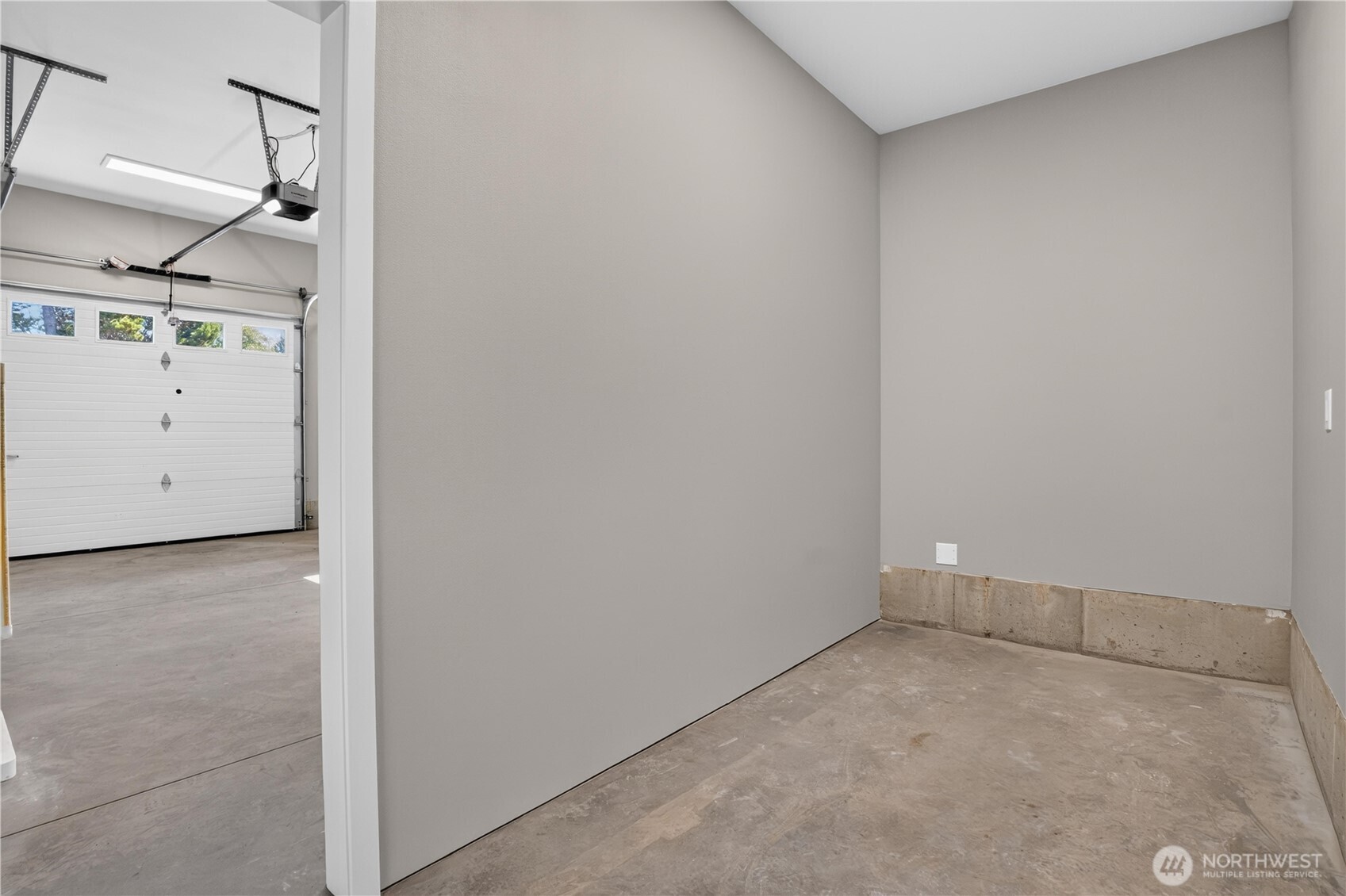 32311 N Place Property Photo 27