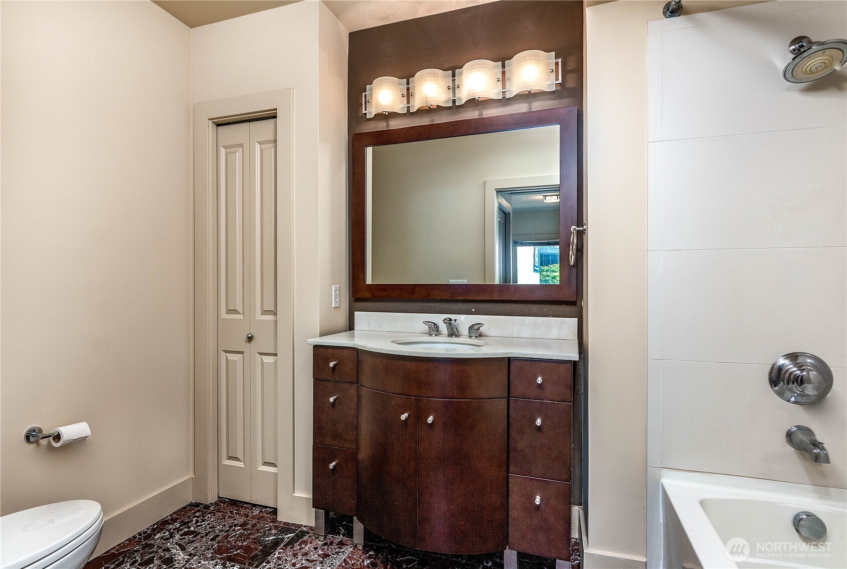 159 Denny Way 214 Property Photo 10