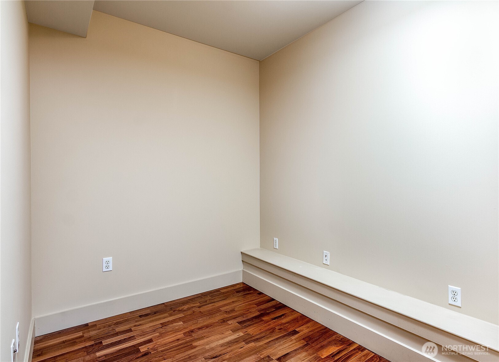 159 Denny Way 214 Property Photo 14