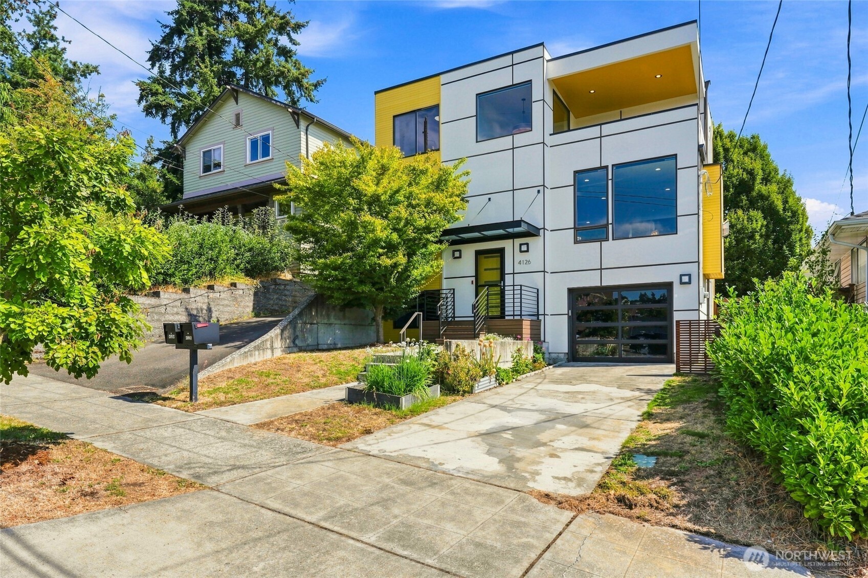 4126 Cascadia Avenue Property Photo 2