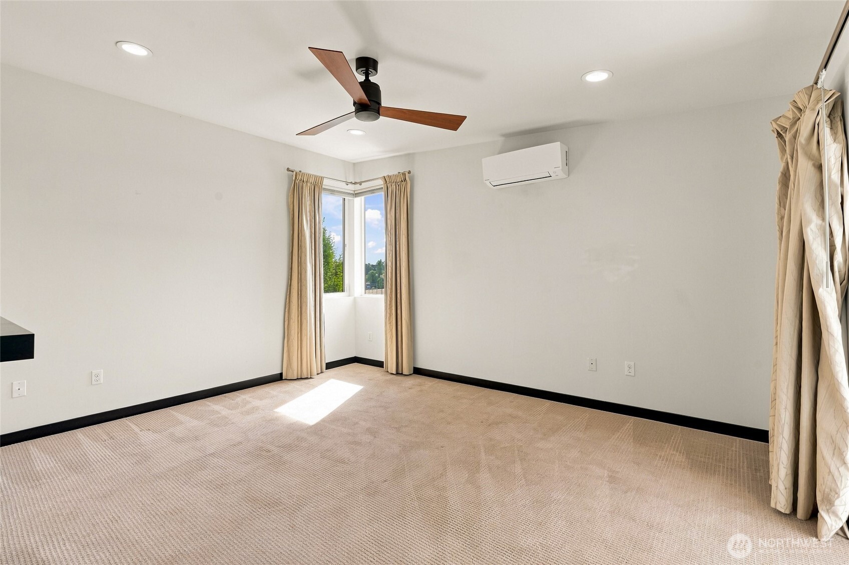 4126 Cascadia Avenue Property Photo 17