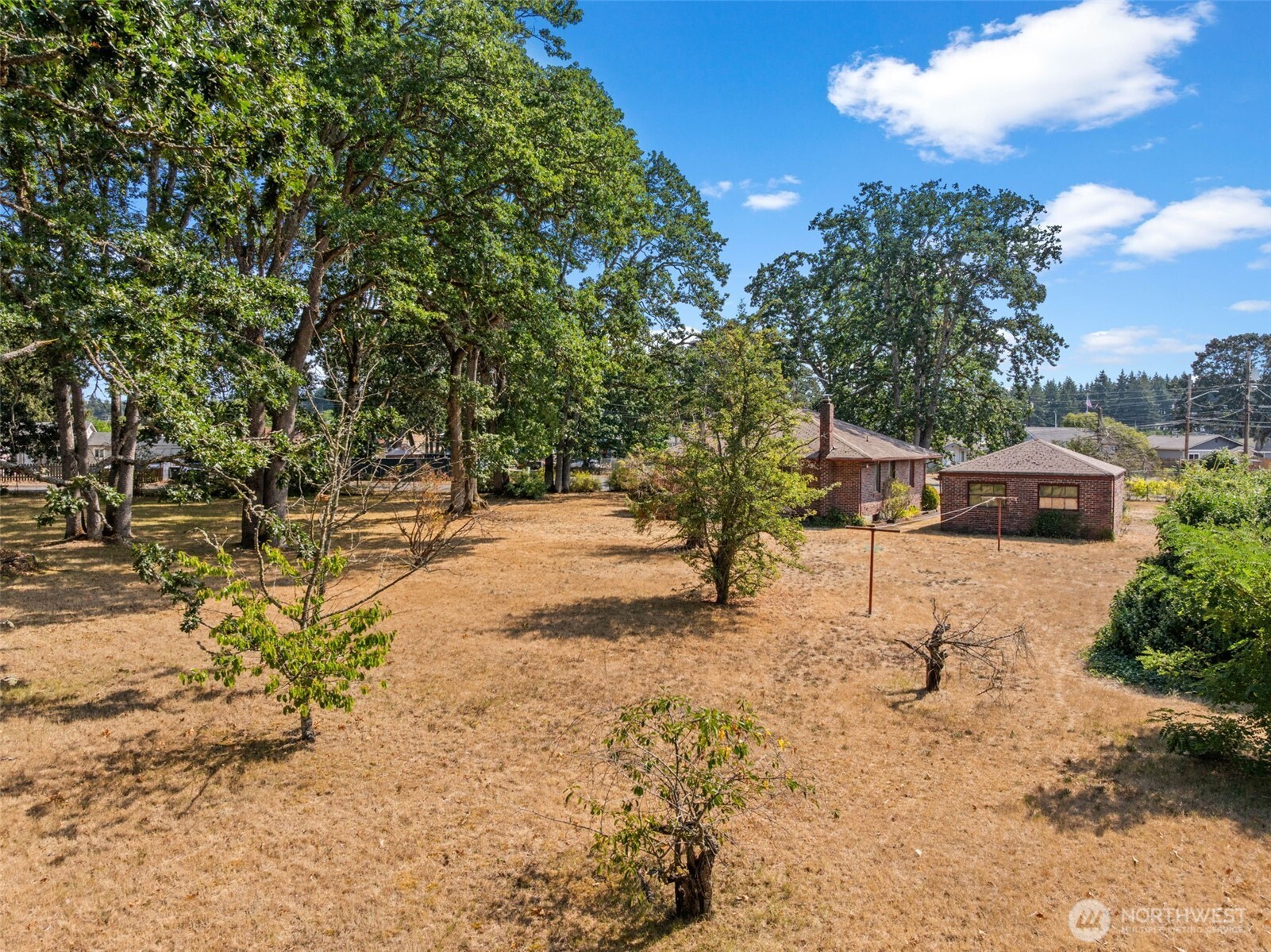 15202 Washington Avenue Property Photo 5