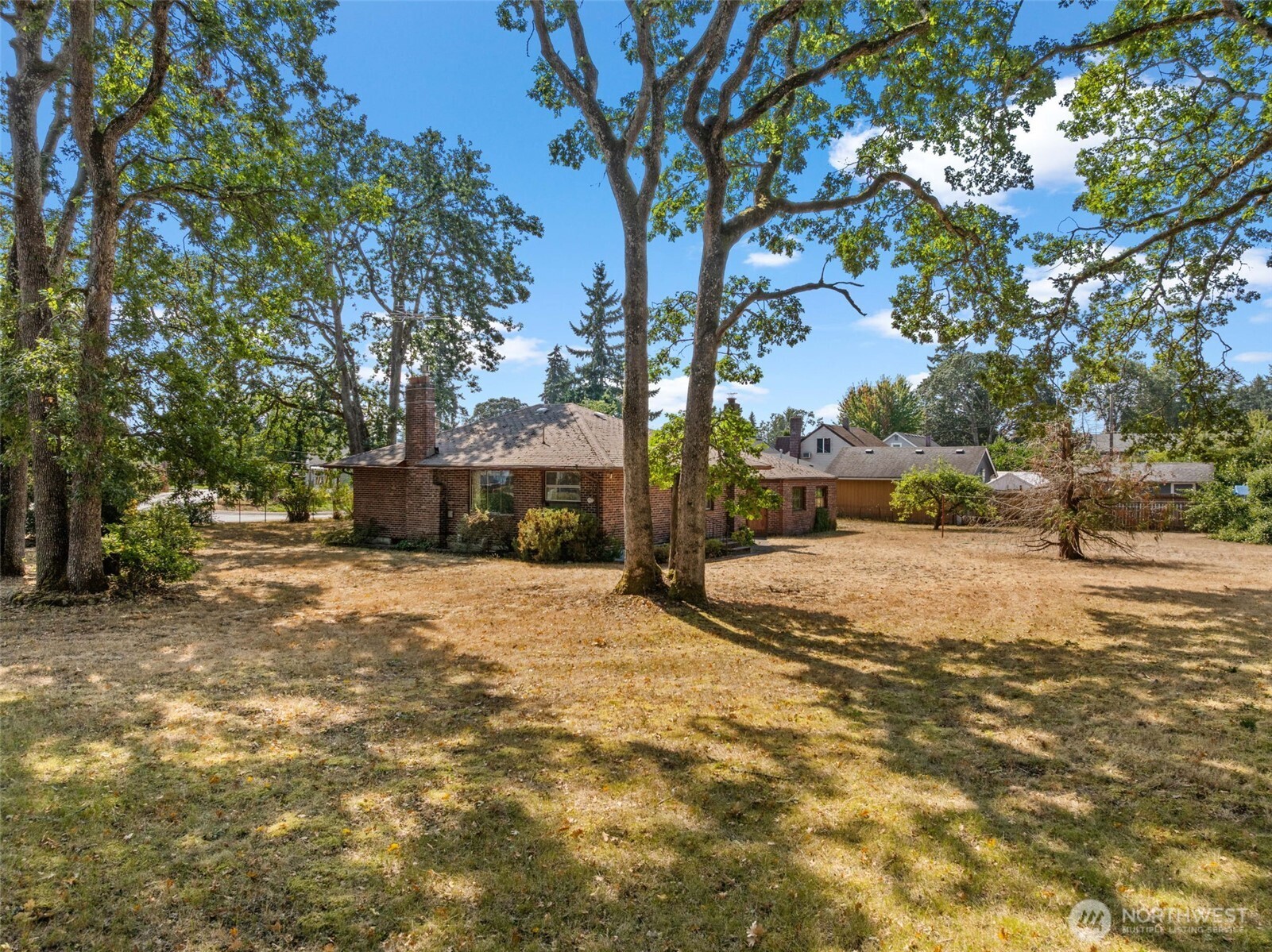 15202 Washington Avenue Property Photo 6