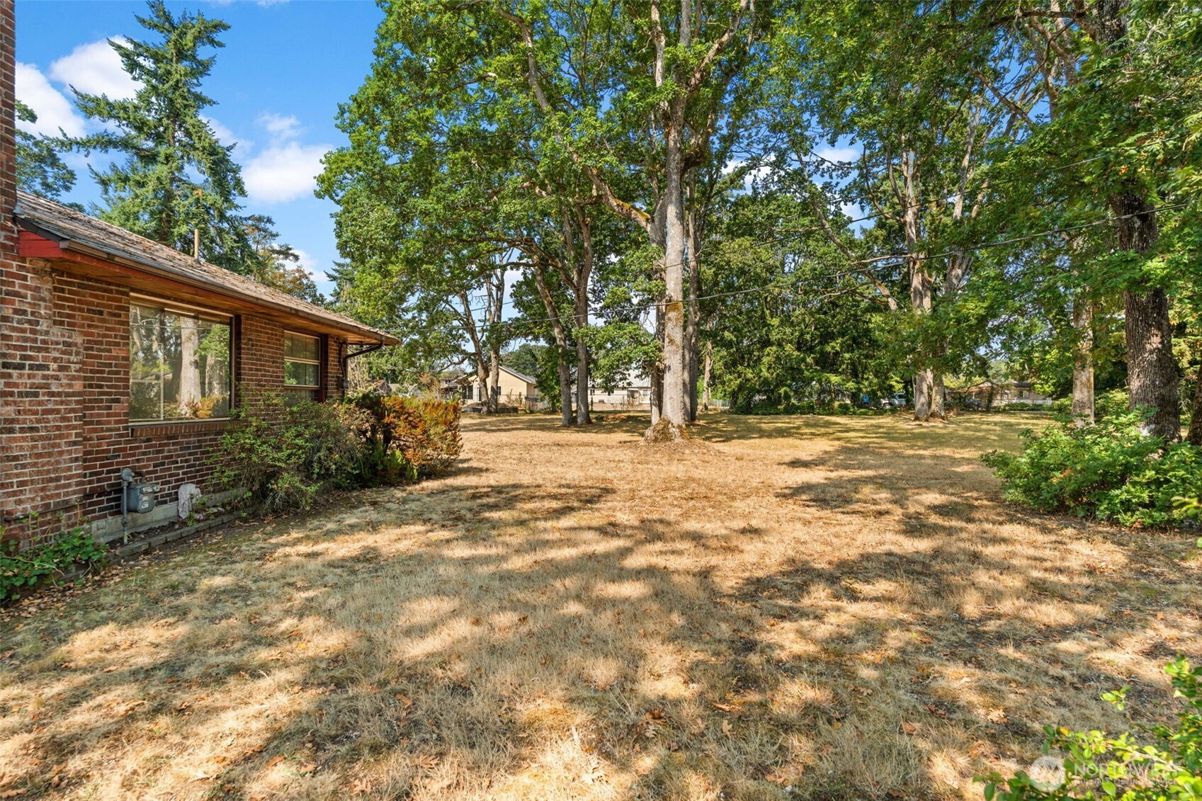 15202 Washington Avenue Property Photo 7