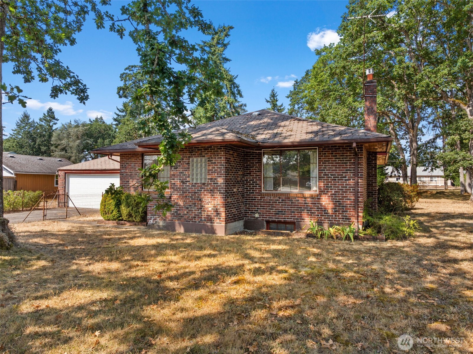 15202 Washington Avenue Property Photo 8