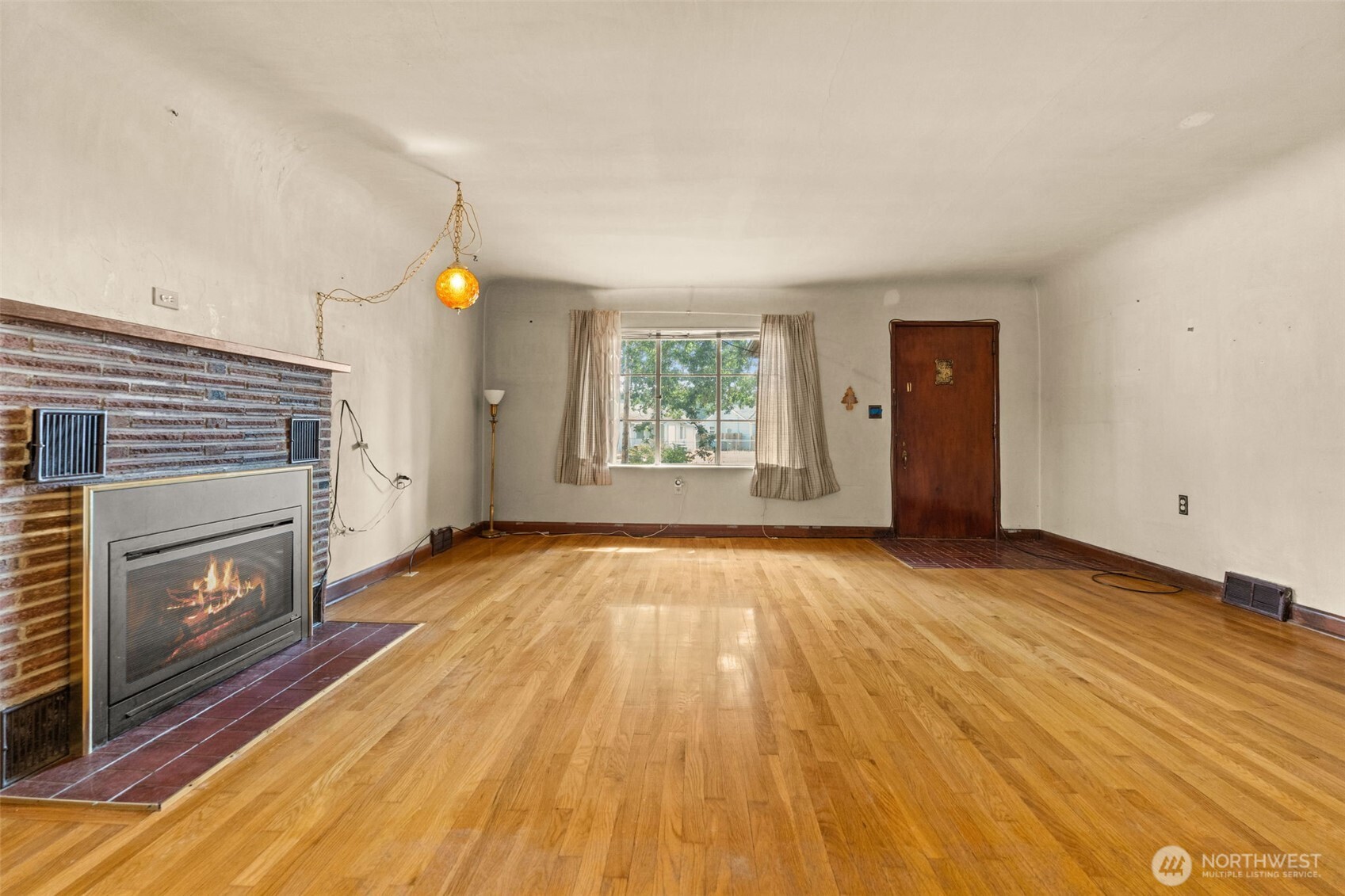 15202 Washington Avenue Property Photo 12