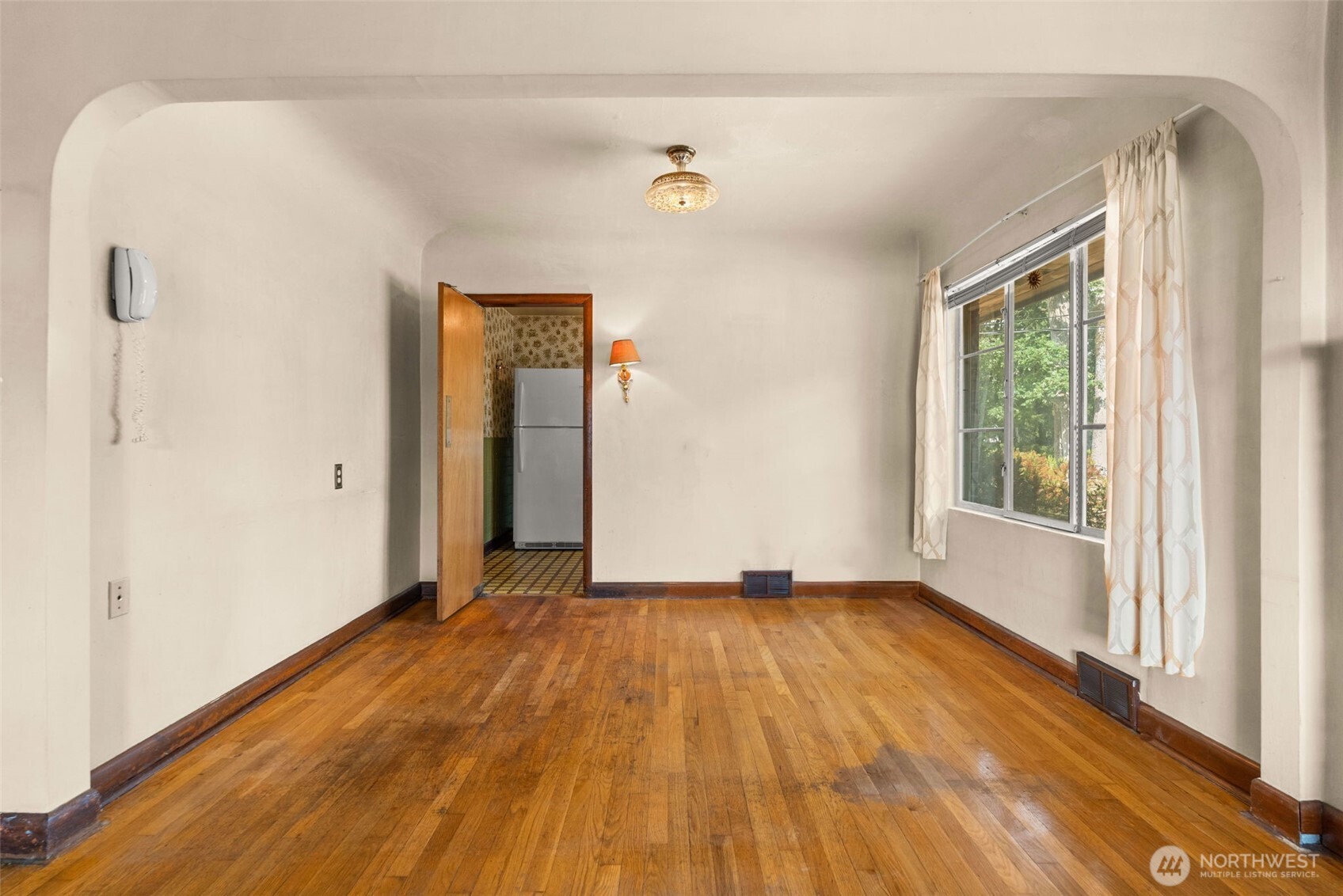 15202 Washington Avenue Property Photo 16