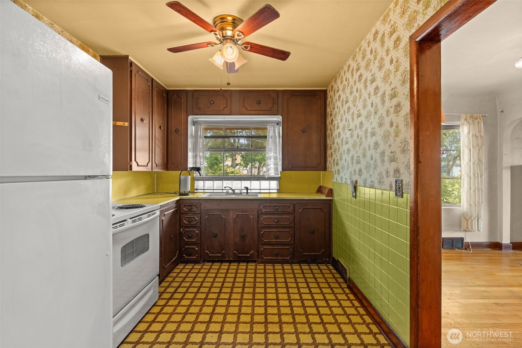 15202 Washington Avenue Property Photo 17