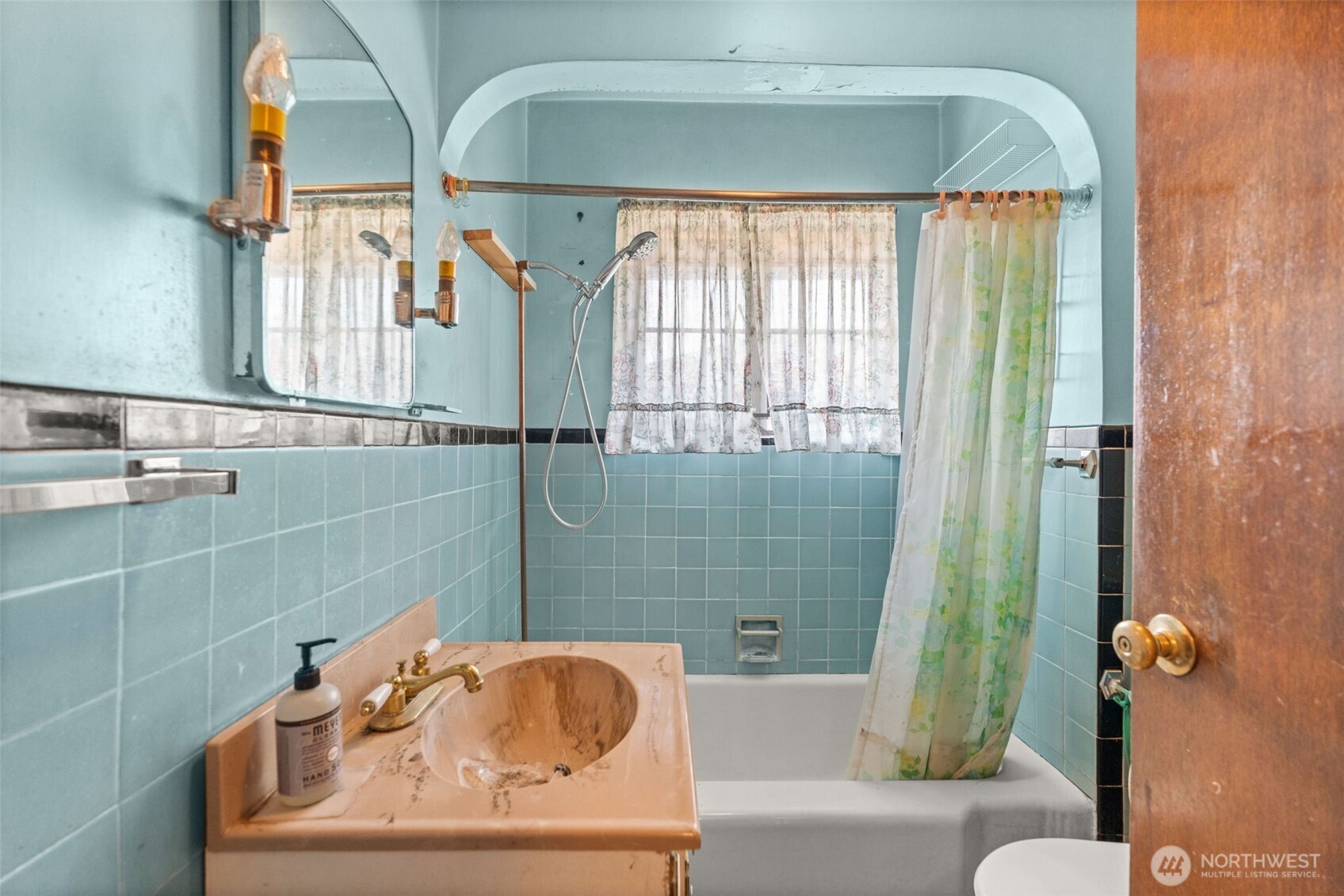 15202 Washington Avenue Property Photo 23