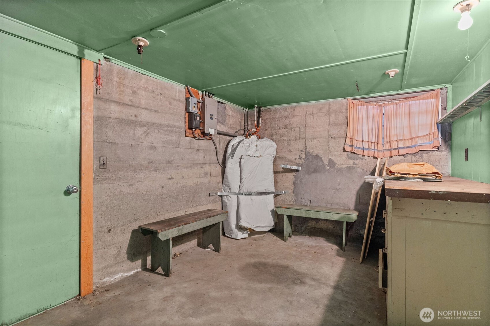 15202 Washington Avenue Property Photo 30