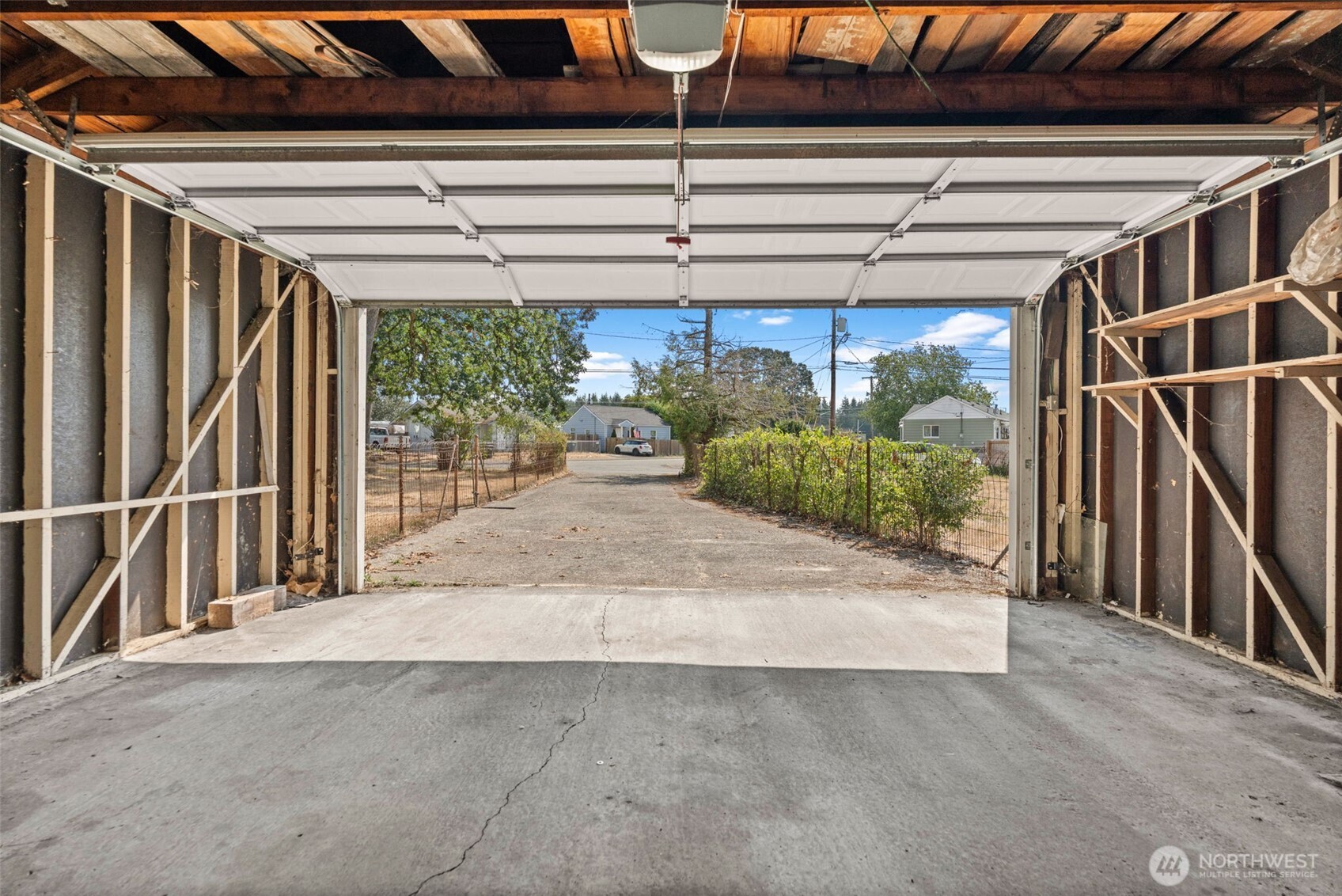 15202 Washington Avenue Property Photo 34