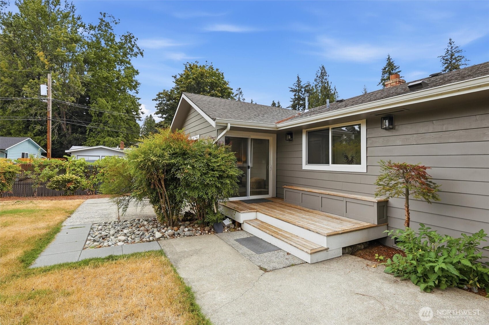 14237 105th Avenue Property Photo 4