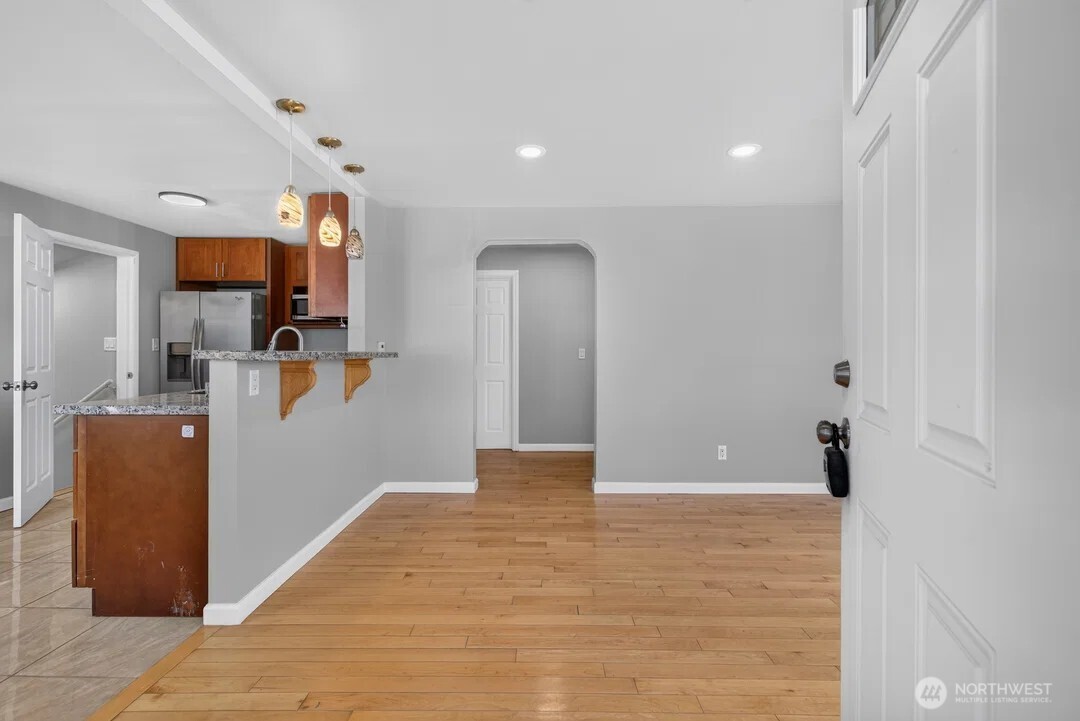 5561 23rd Avenue Property Photo 3