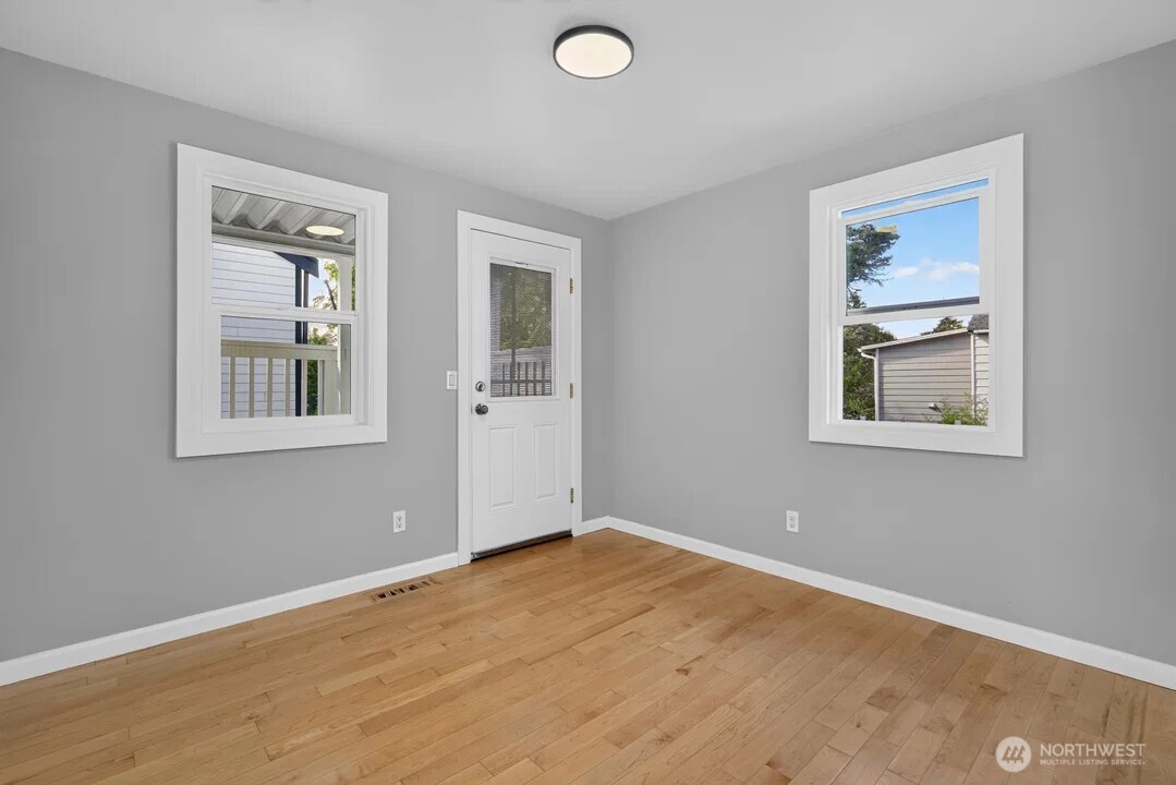 5561 23rd Avenue Property Photo 10
