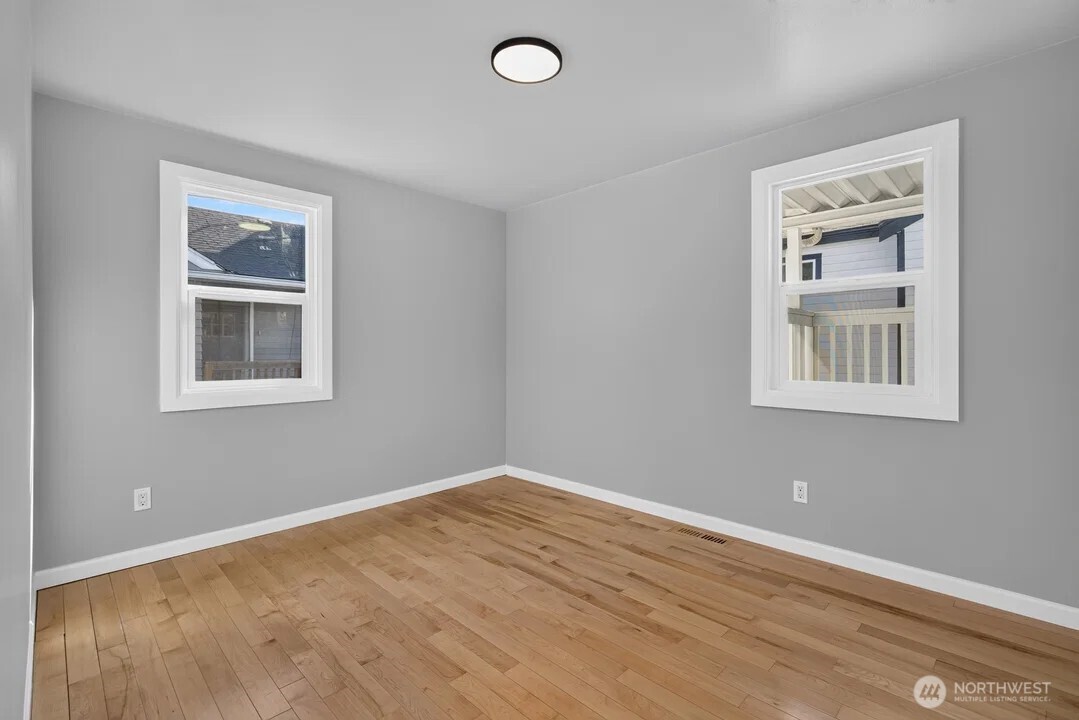 5561 23rd Avenue Property Photo 11
