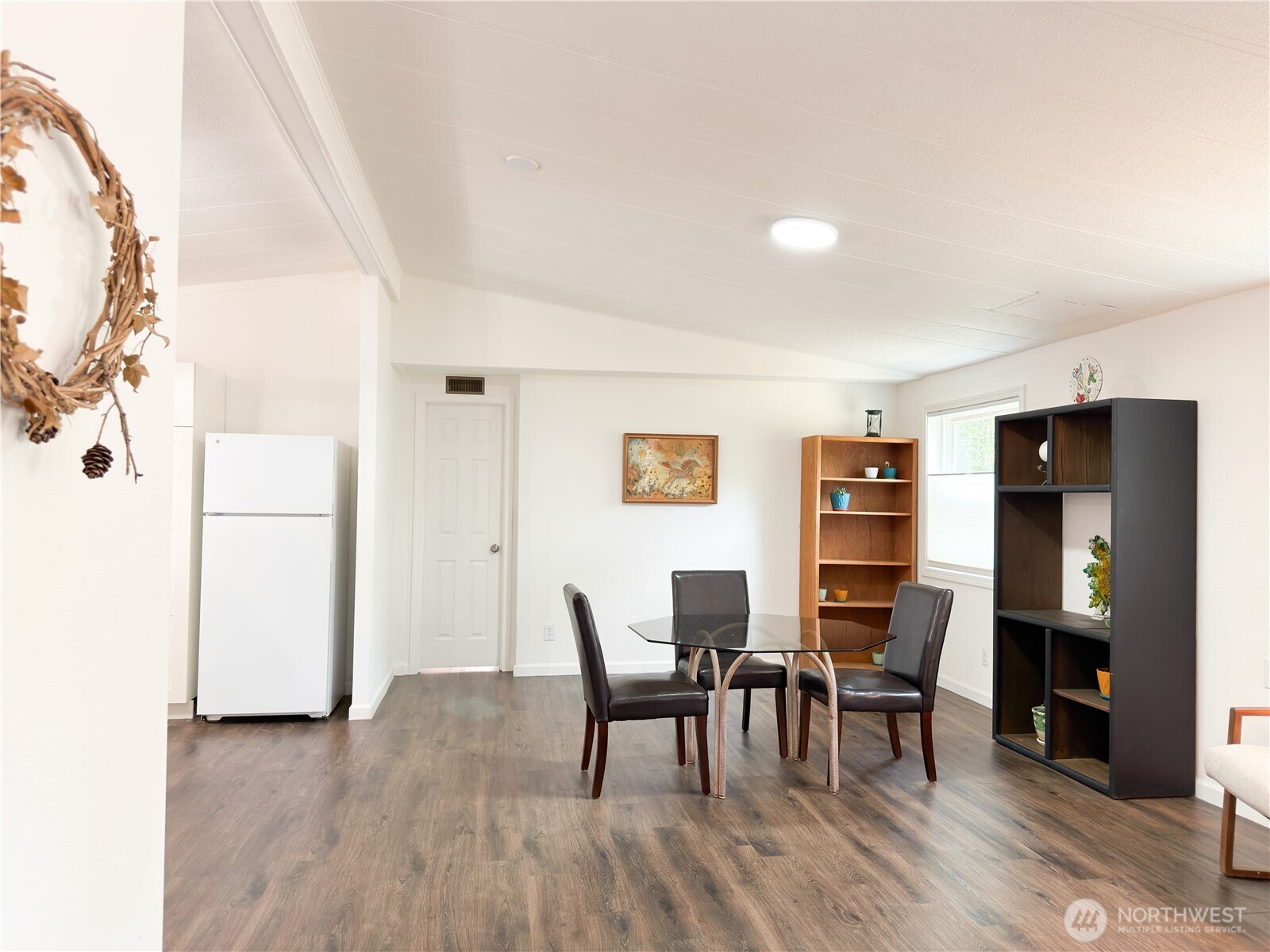 2197 Parker Road Property Photo 9