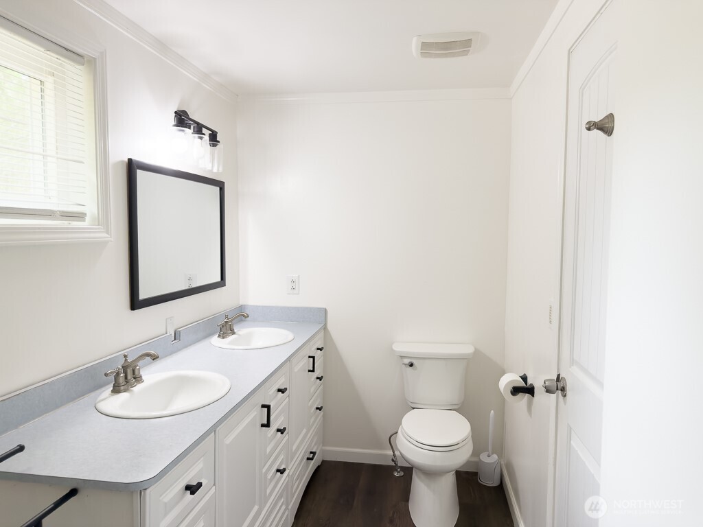 2197 Parker Road Property Photo 22