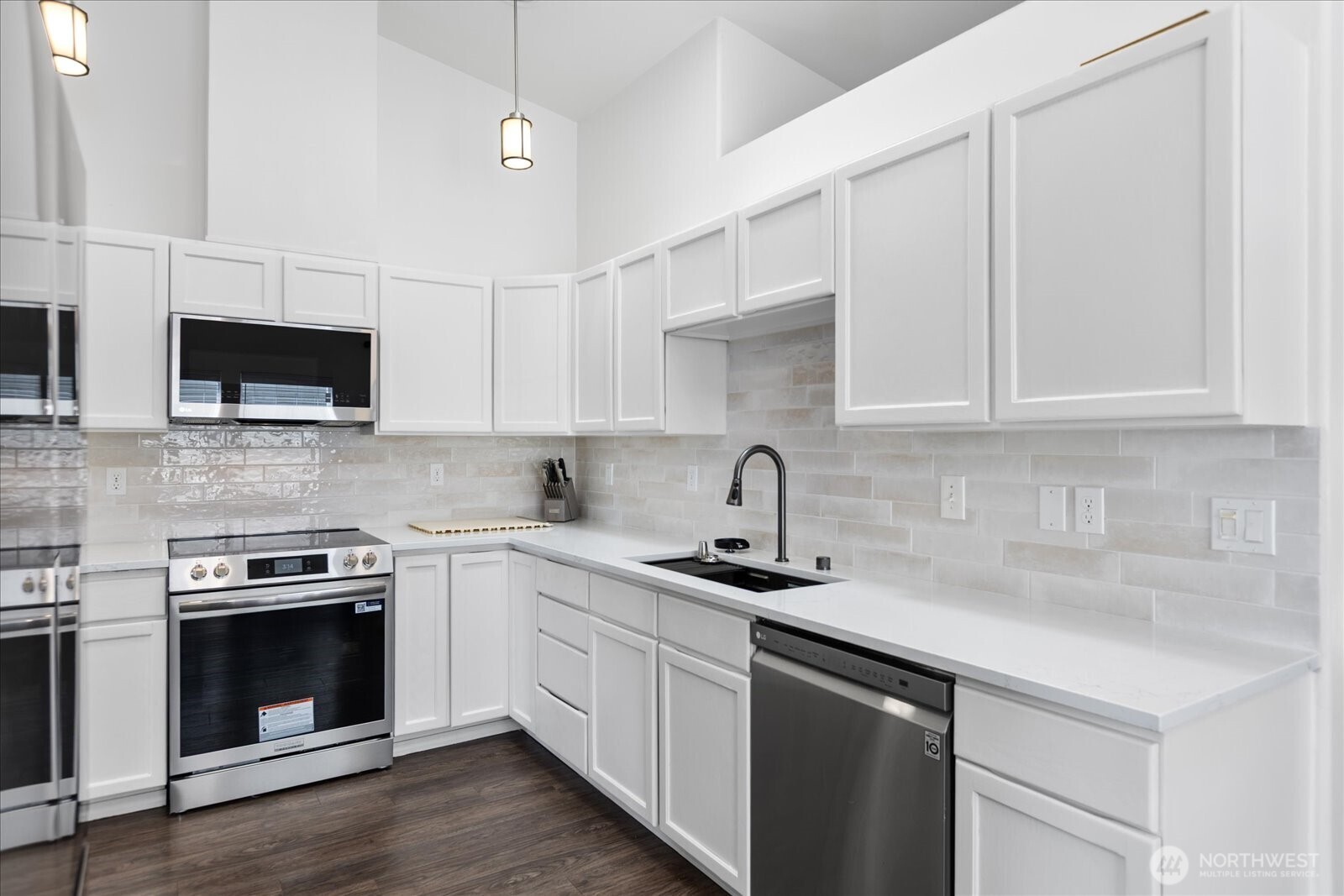 4903 72nd Drive Property Photo 12