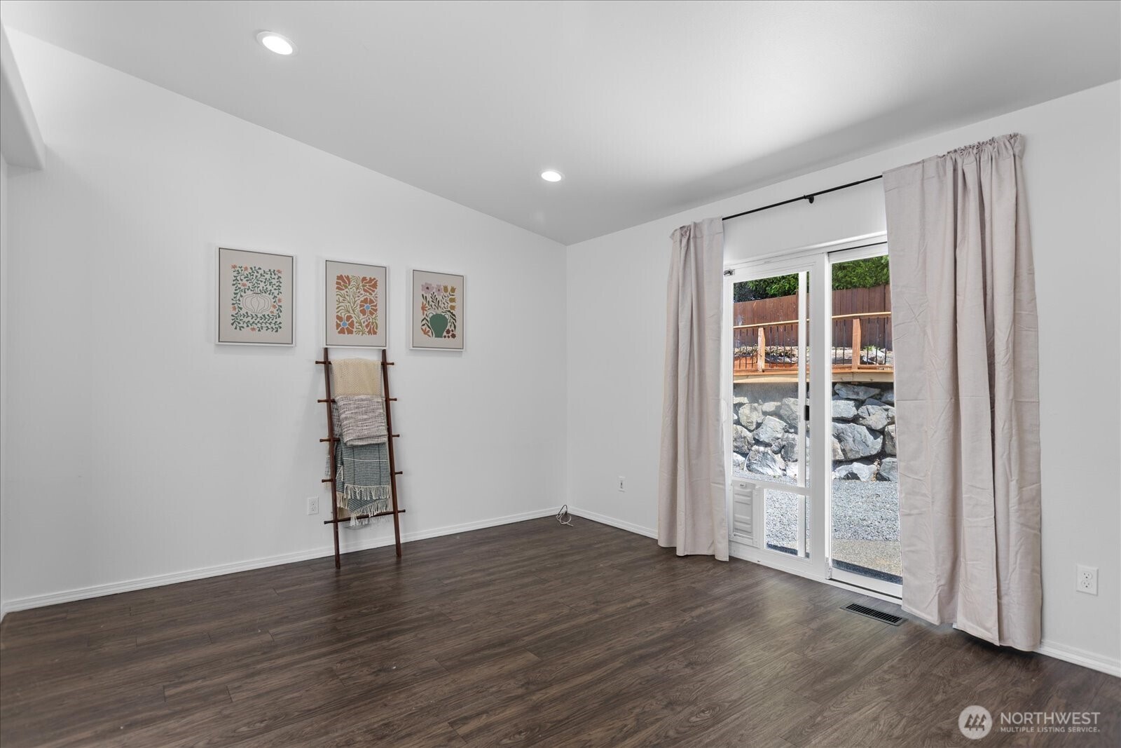 4903 72nd Drive Property Photo 14