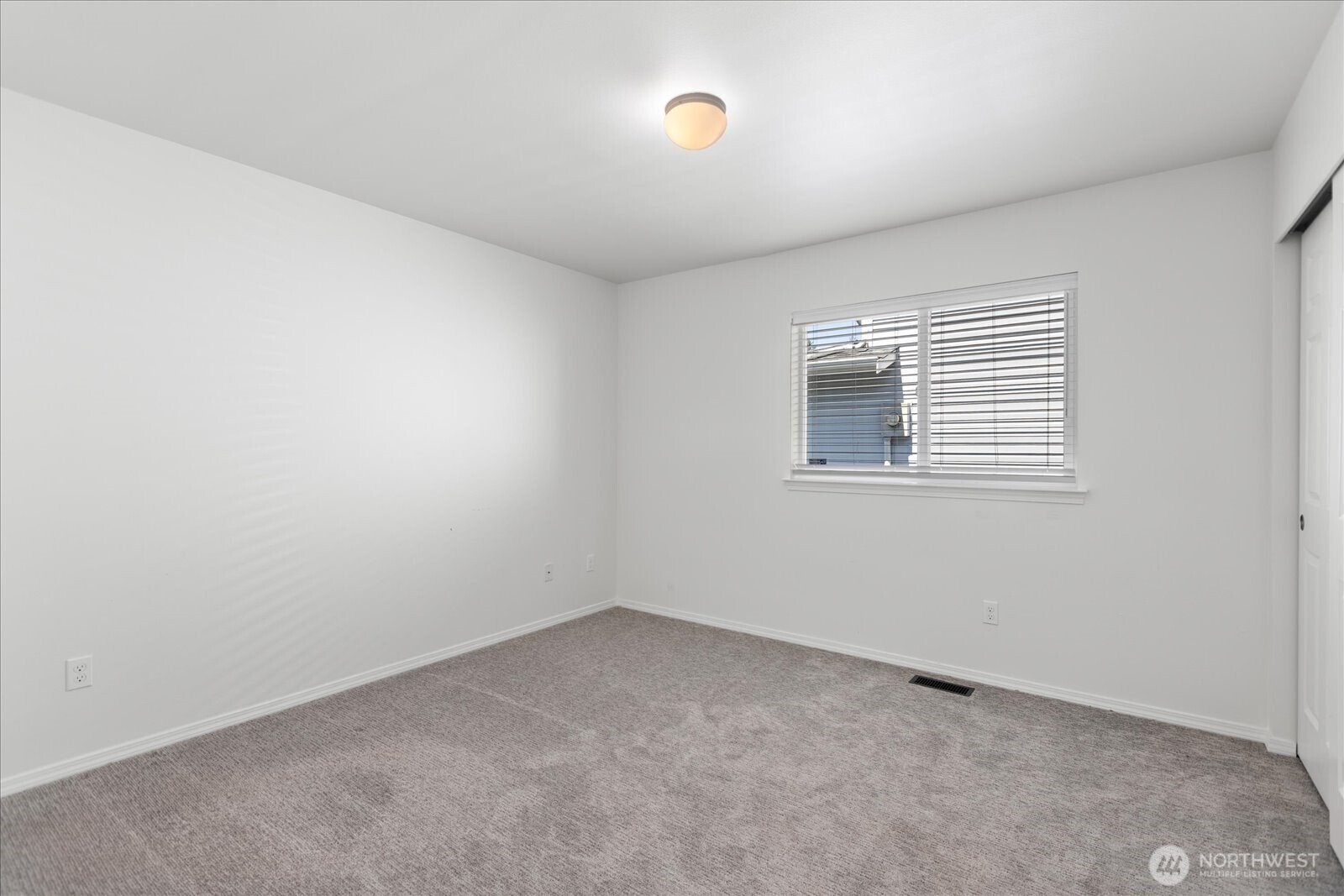 4903 72nd Drive Property Photo 27