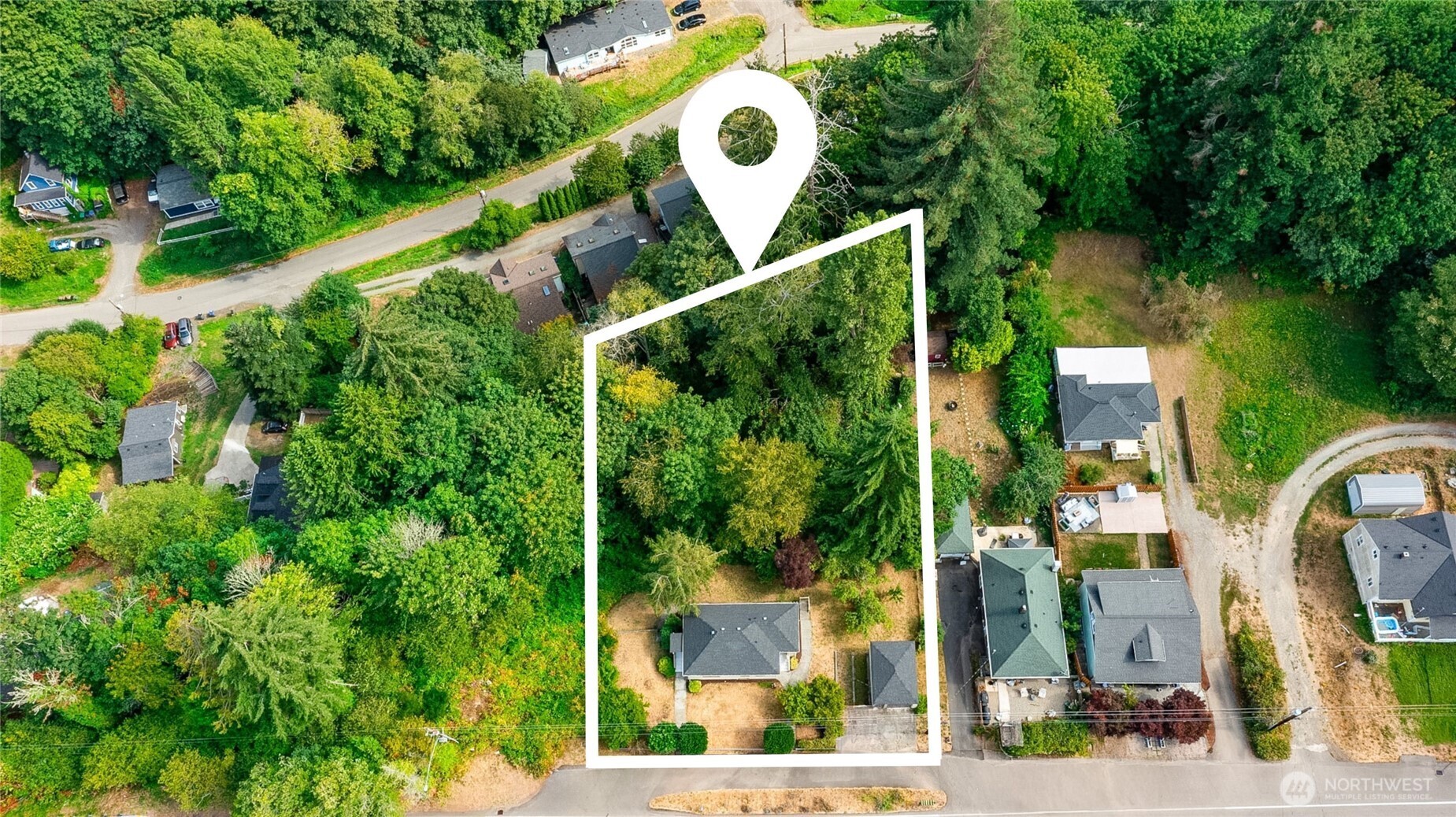451 Tracy Avenue Property Photo 4