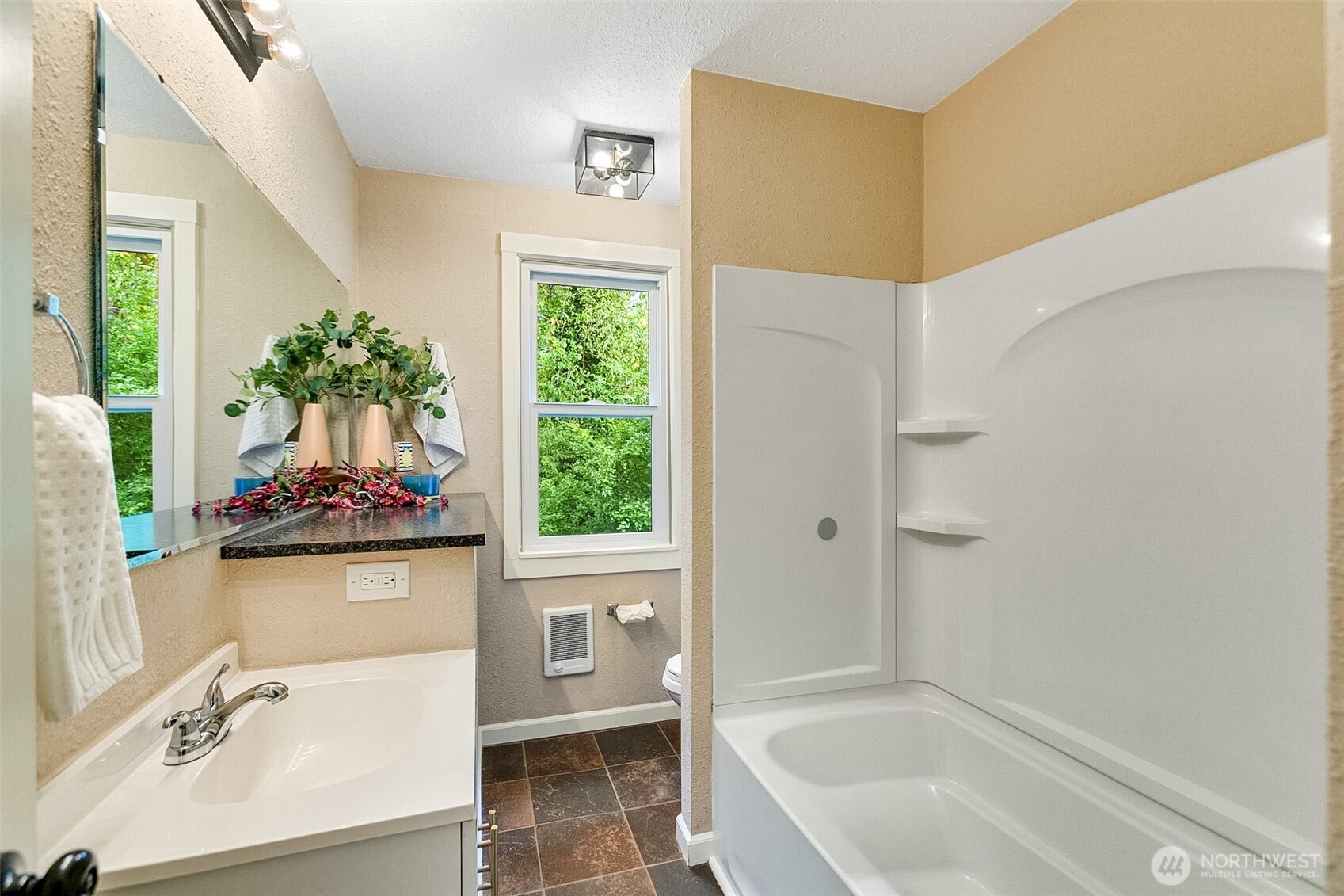 451 Tracy Avenue Property Photo 19