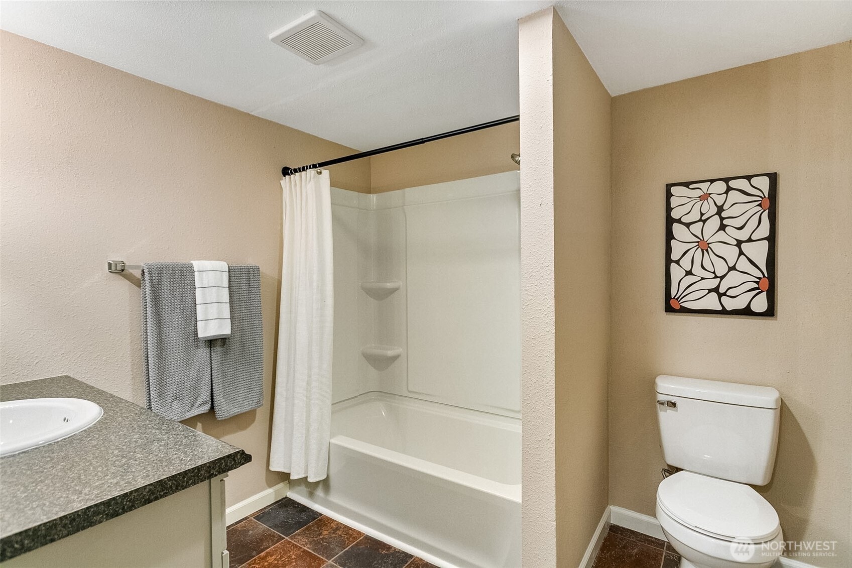 451 Tracy Avenue Property Photo 26
