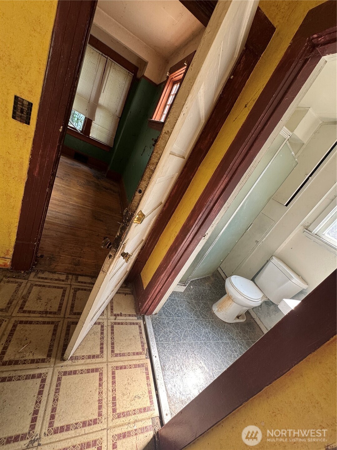 5247 Brooklyn Avenue Property Photo 3