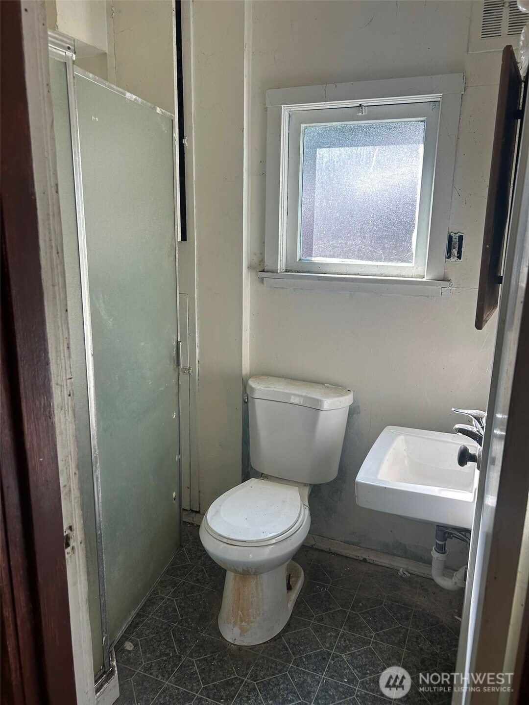 5247 Brooklyn Avenue Property Photo 6