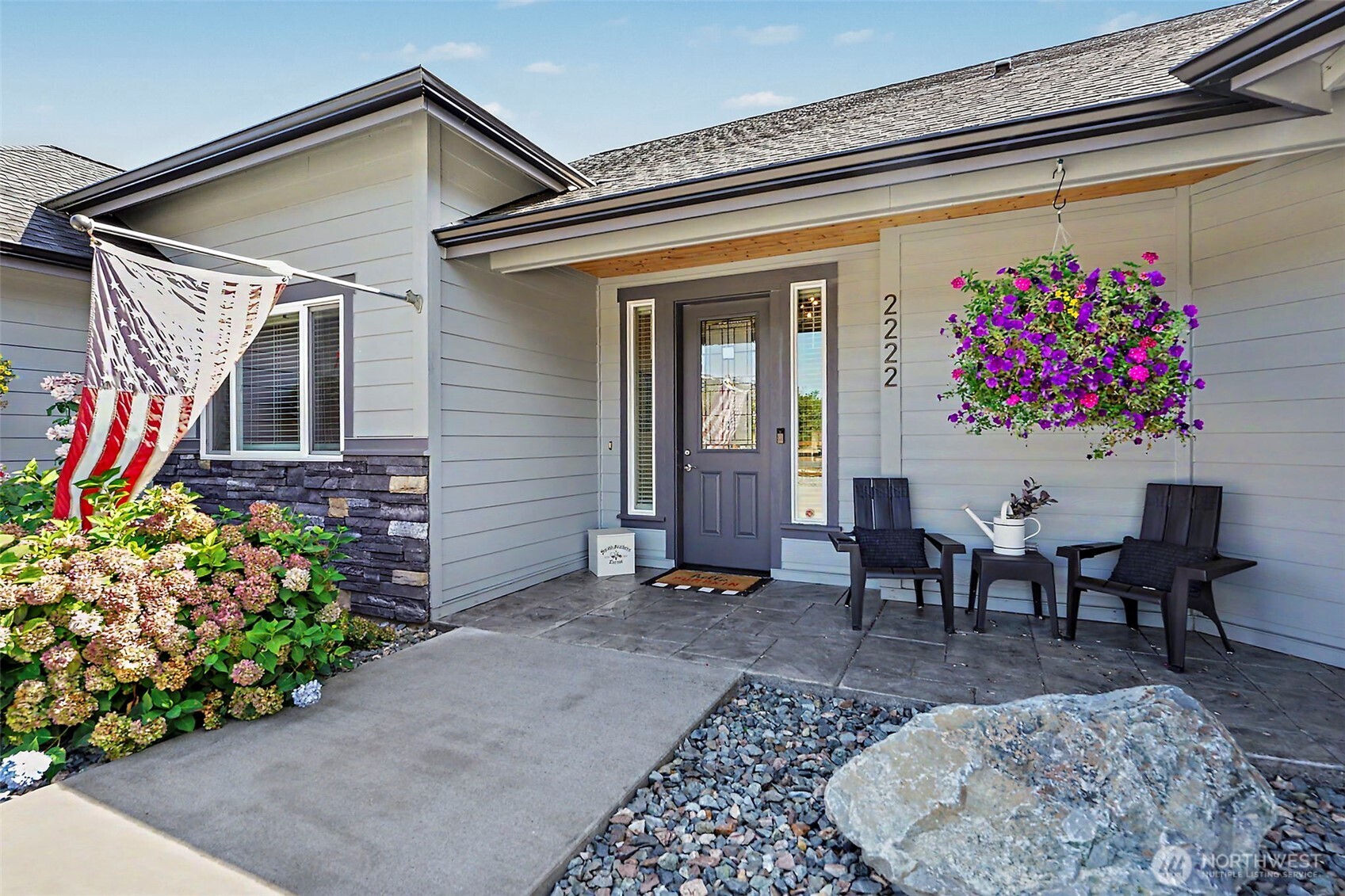 2222 215th Street Property Photo 6